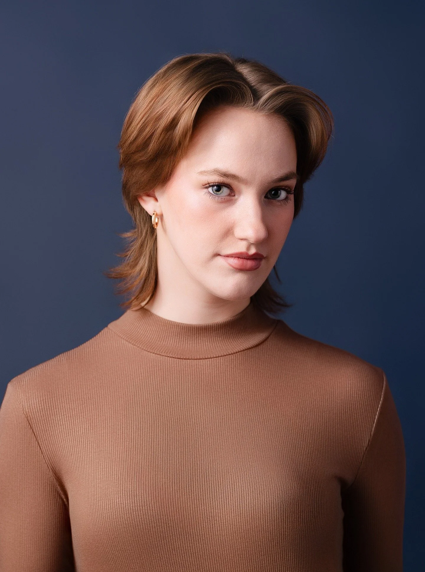 Headshots take on a whole new meaning when they are for a performer. There are so many opportunities to showcase personality through color, posing, and lighting.

When you book your headshot, I help you pull together the best colors to go with your w