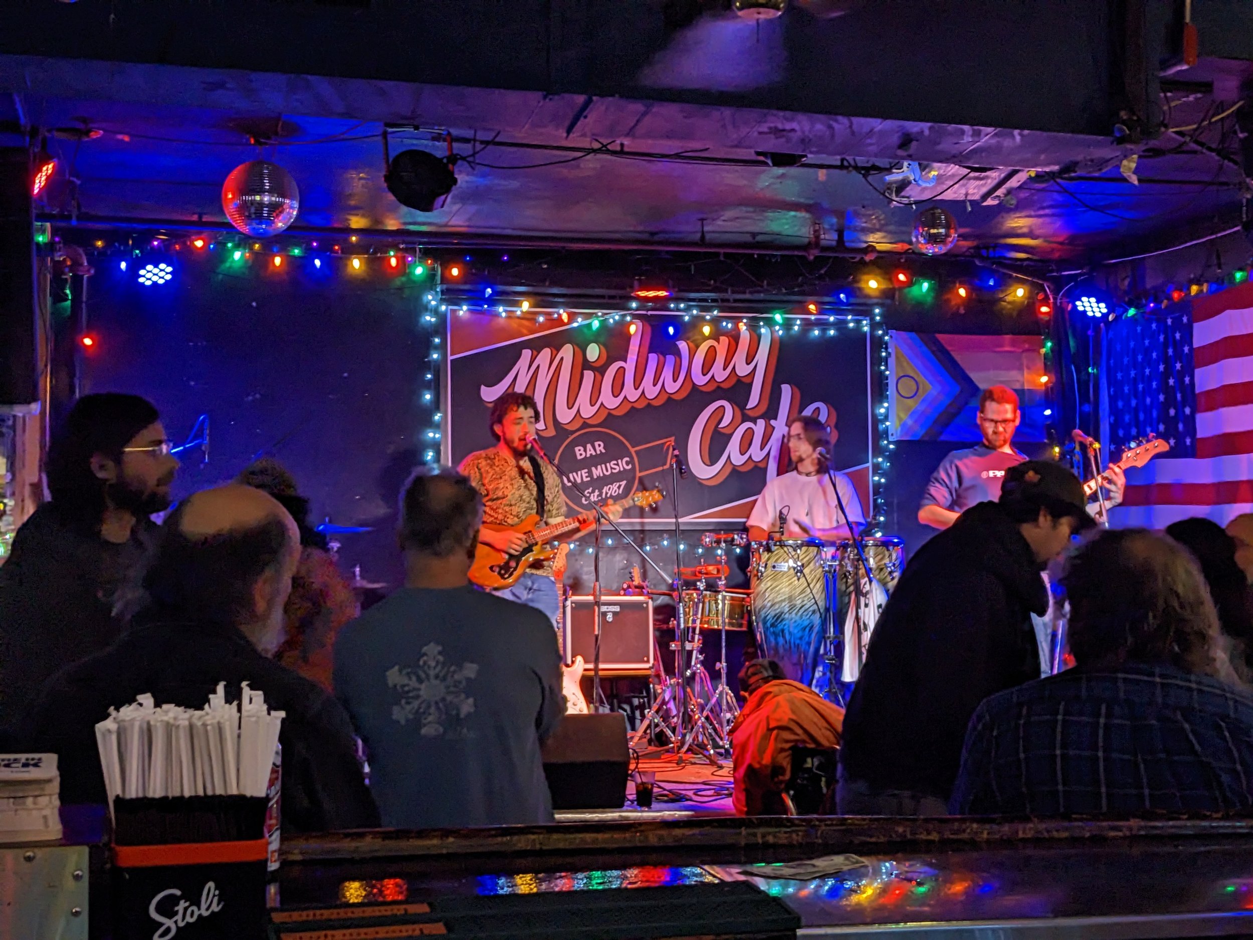 230401-live-review-midway-cafe-hilltop (2).jpg