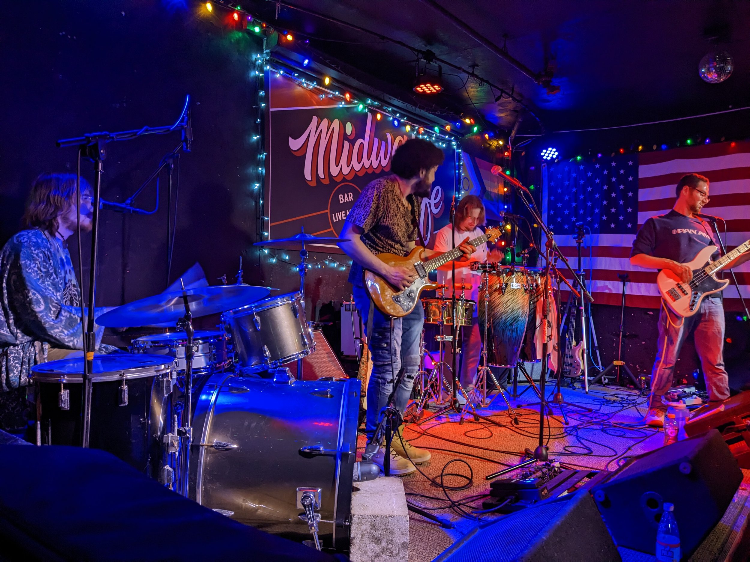 230401-live-review-midway-cafe-hilltop (4).jpg