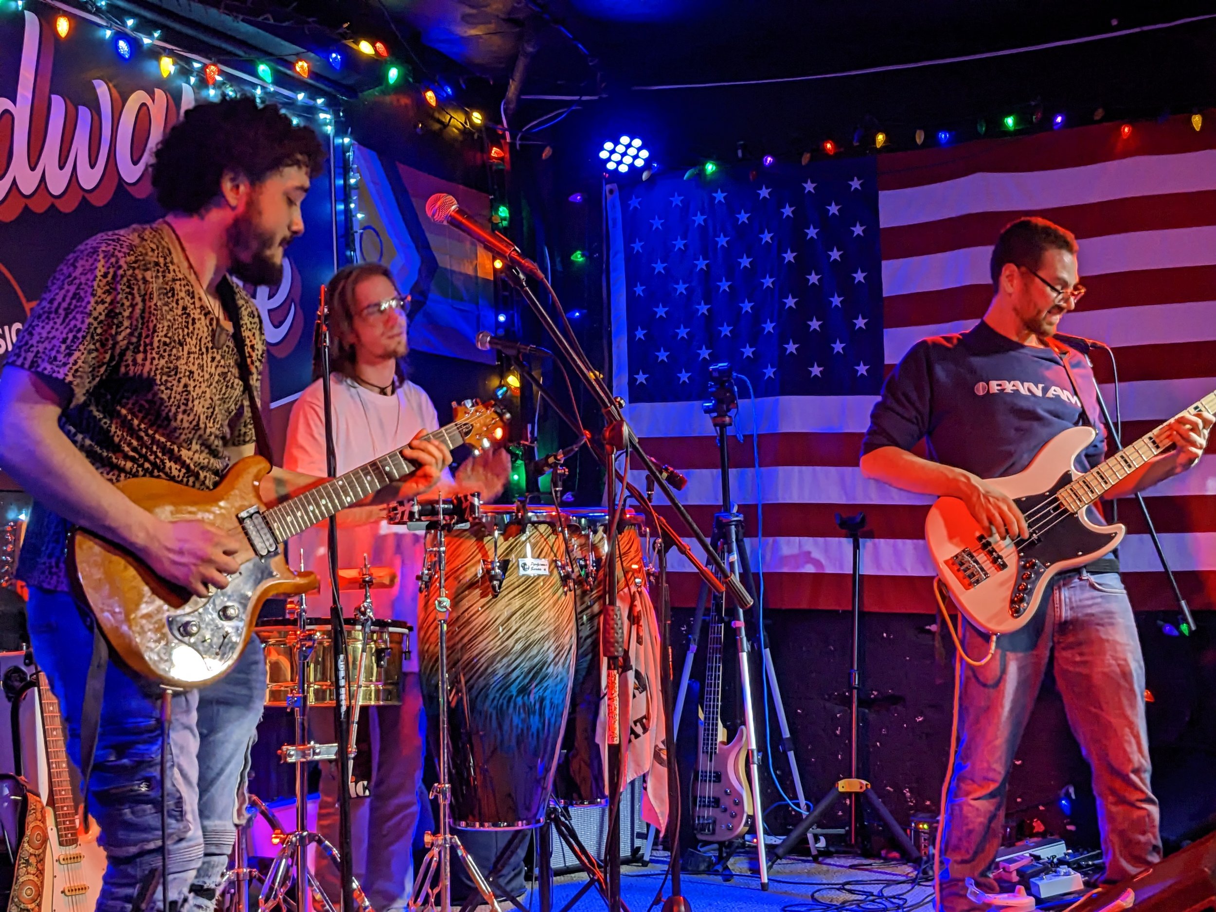 230401-live-review-midway-cafe-hilltop (6).jpg