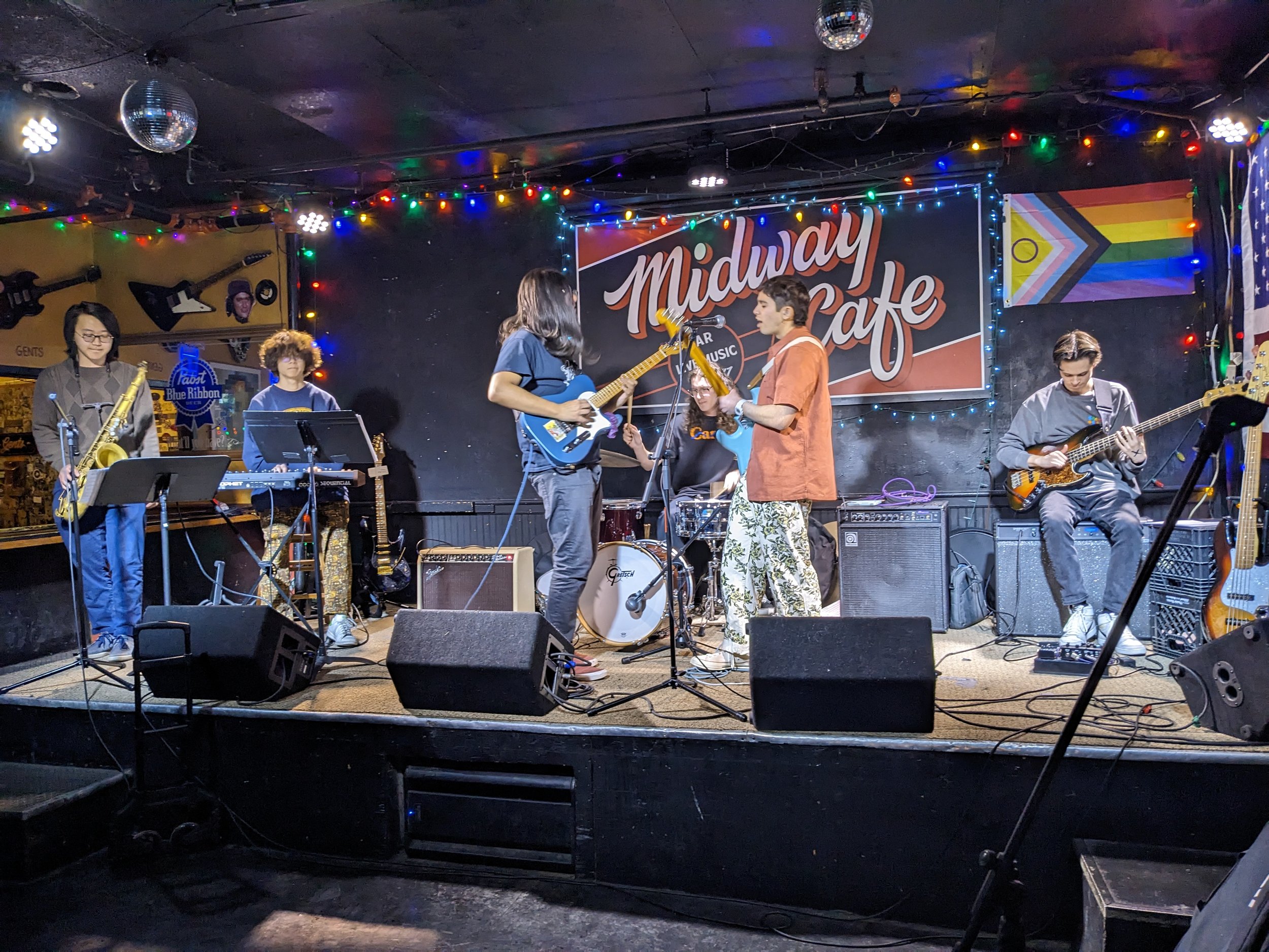230409-live-review-midway-cafe-Ziggy-Moon (1).jpg