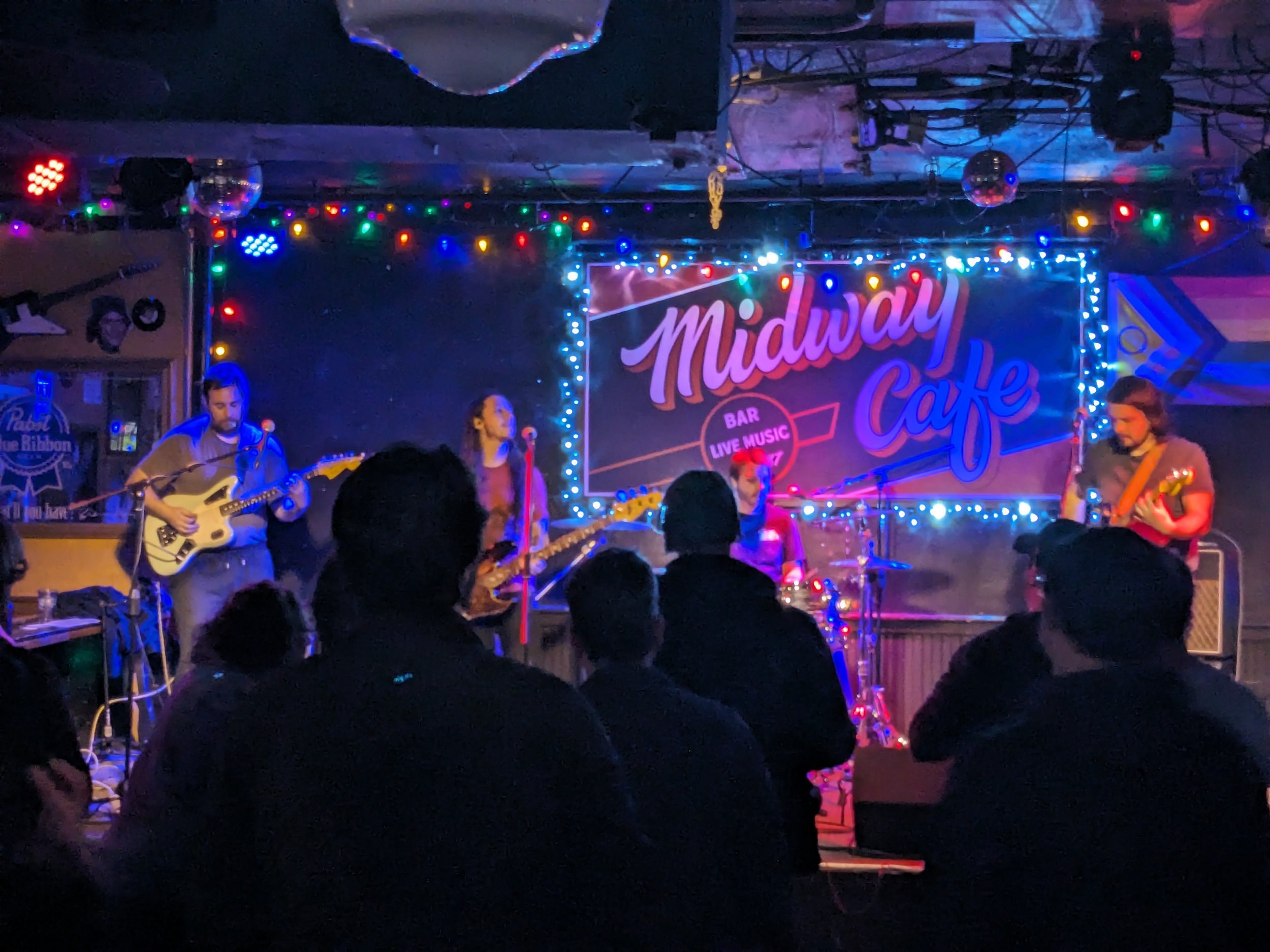 240113-live-review-midway-cafe-Dwelley (2).jpg