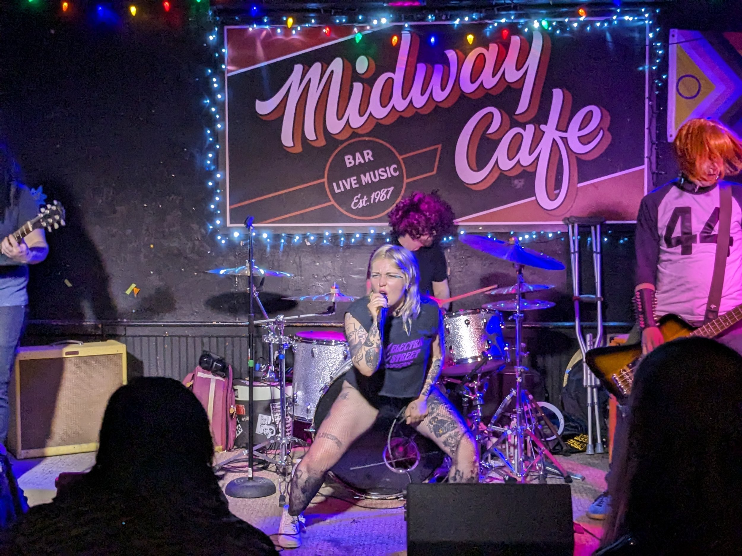 240413-live-review-midway-cafe-electric-street-queens (11).jpg