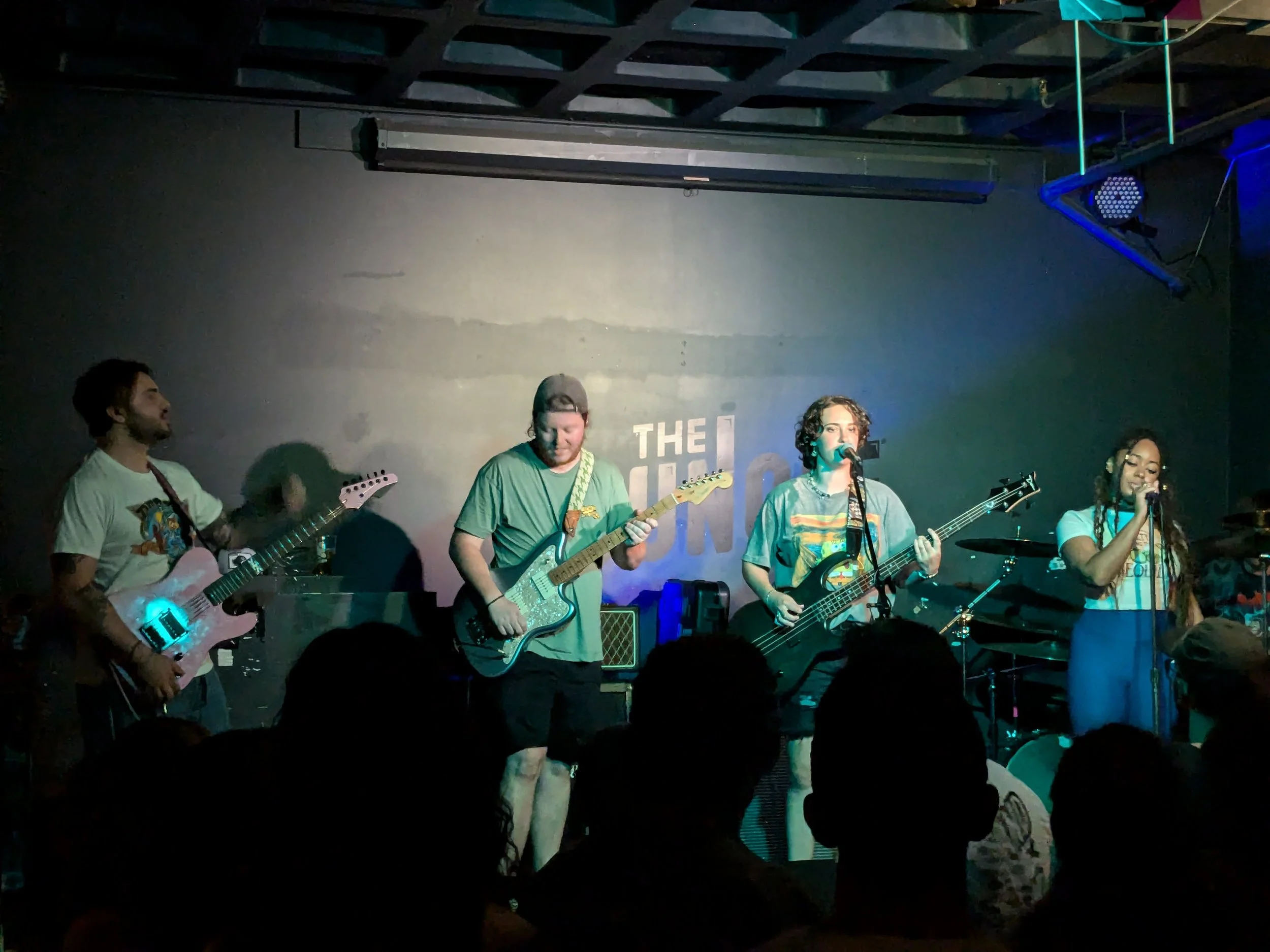 240720-live-review-the-jungle-island-of-alaska (1).jpg