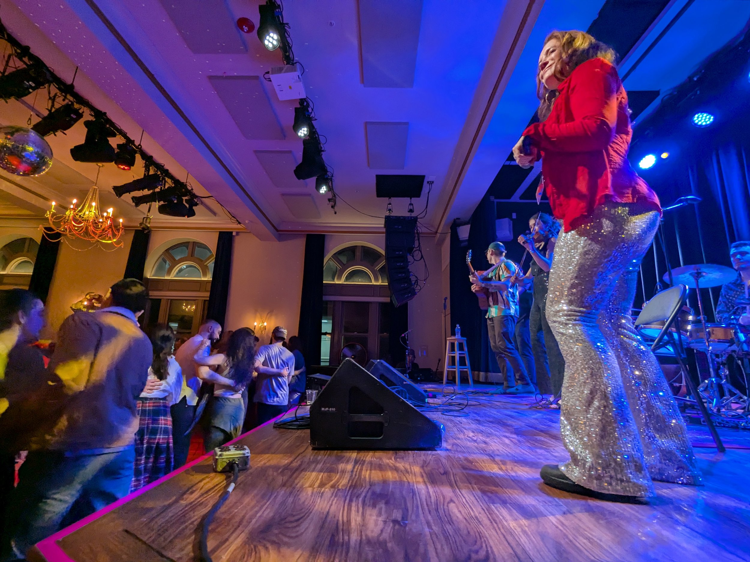 250117-live-review-crystal-ballroom-boston-urban-ceilidh-contra-dance (34).jpg