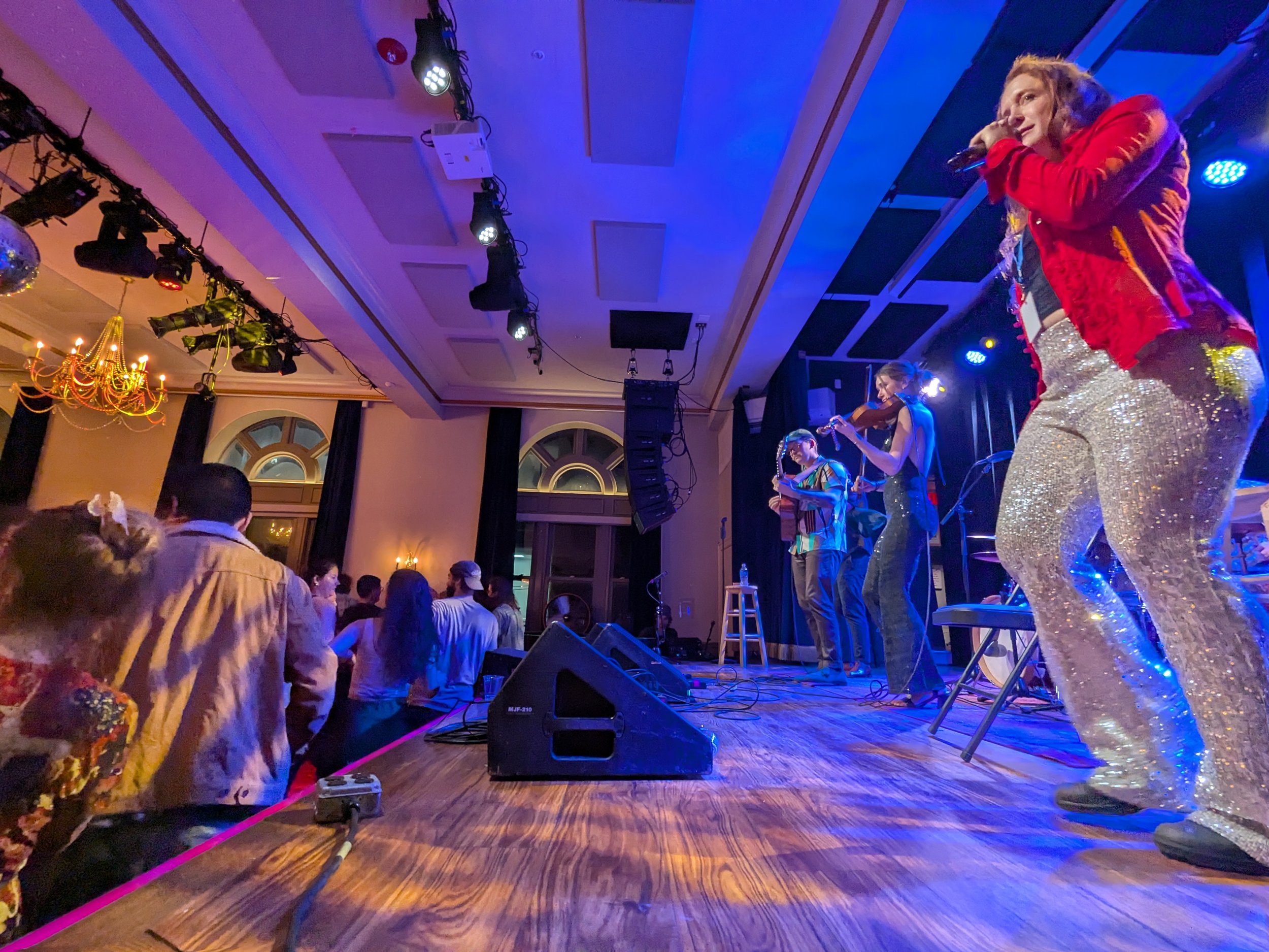 250117-live-review-crystal-ballroom-boston-urban-ceilidh-contra-dance (33).jpg