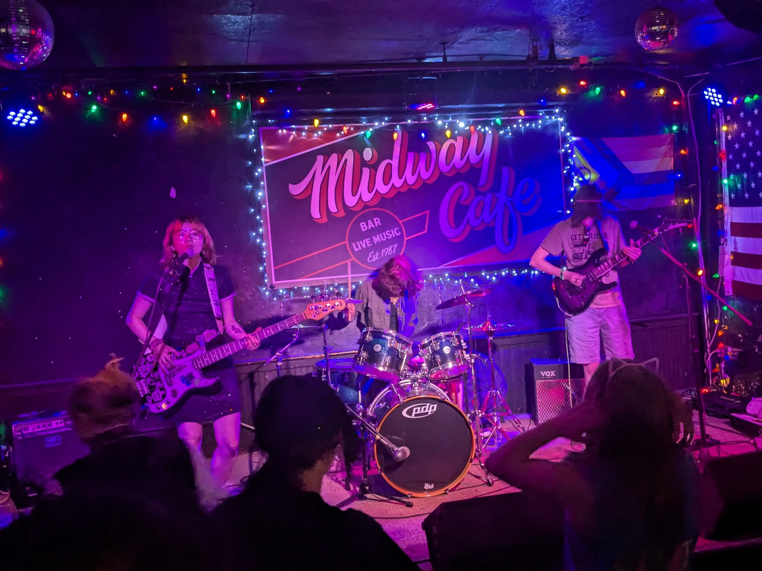 250802-live-review-midway-cafe-Cat-Crash (1).jpg