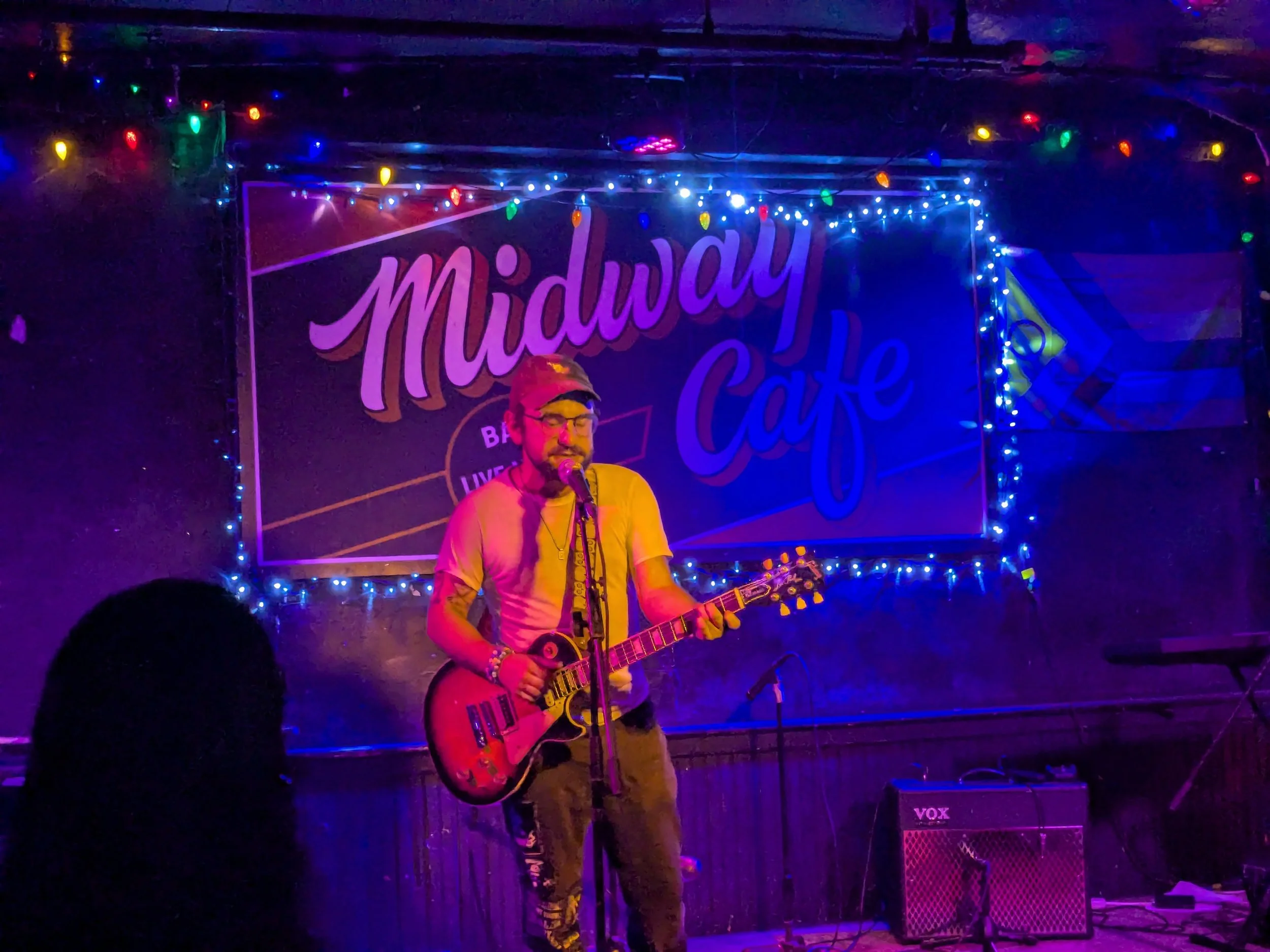 250802-live-review-midway-cafe-Cricket.jpg