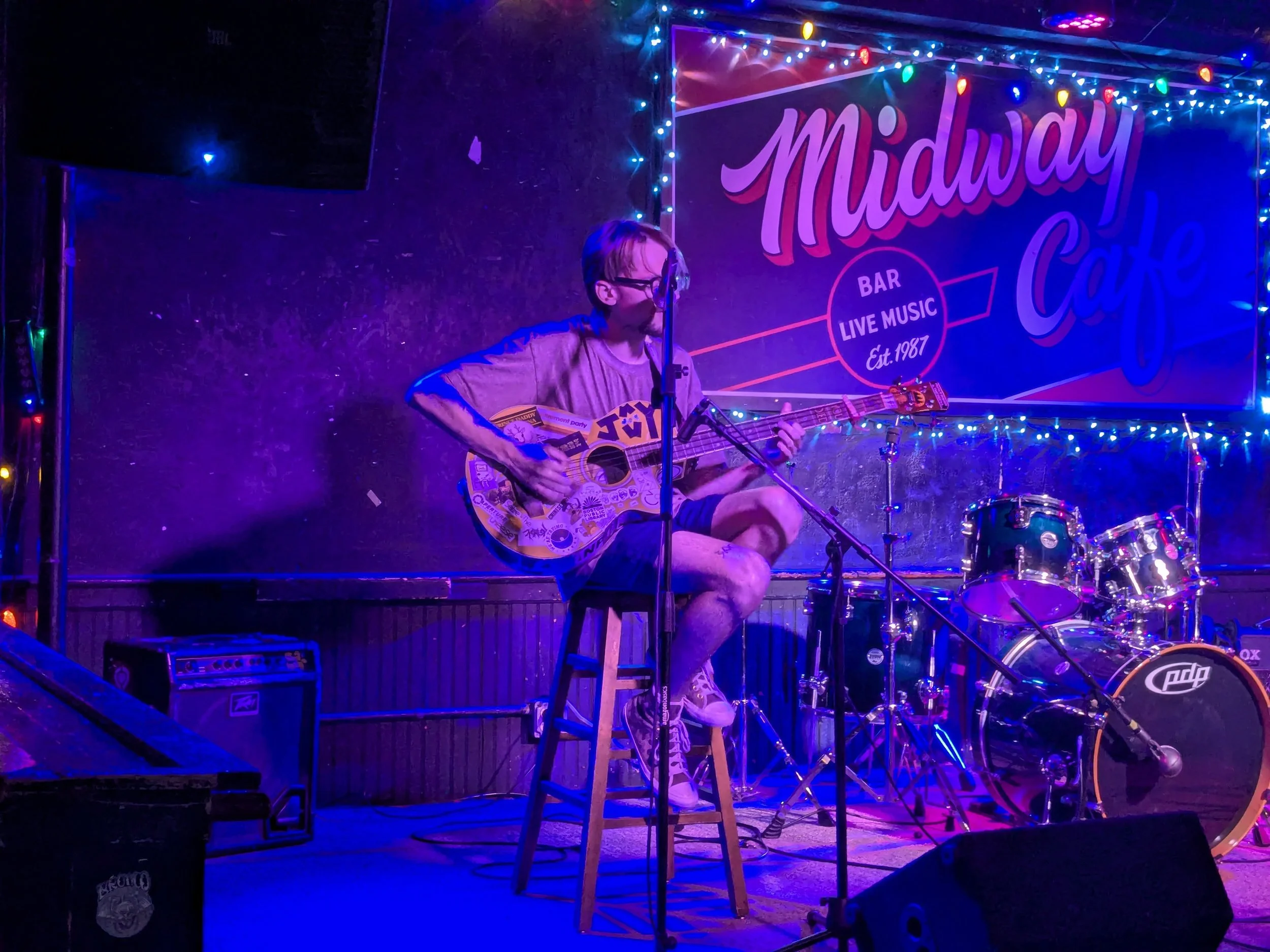 250802-live-review-midway-cafe-Robopumpkin (2).jpg
