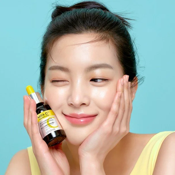 Missha Vita C Plus Spot Correcting &amp; Firming Ampoule  40 ml
