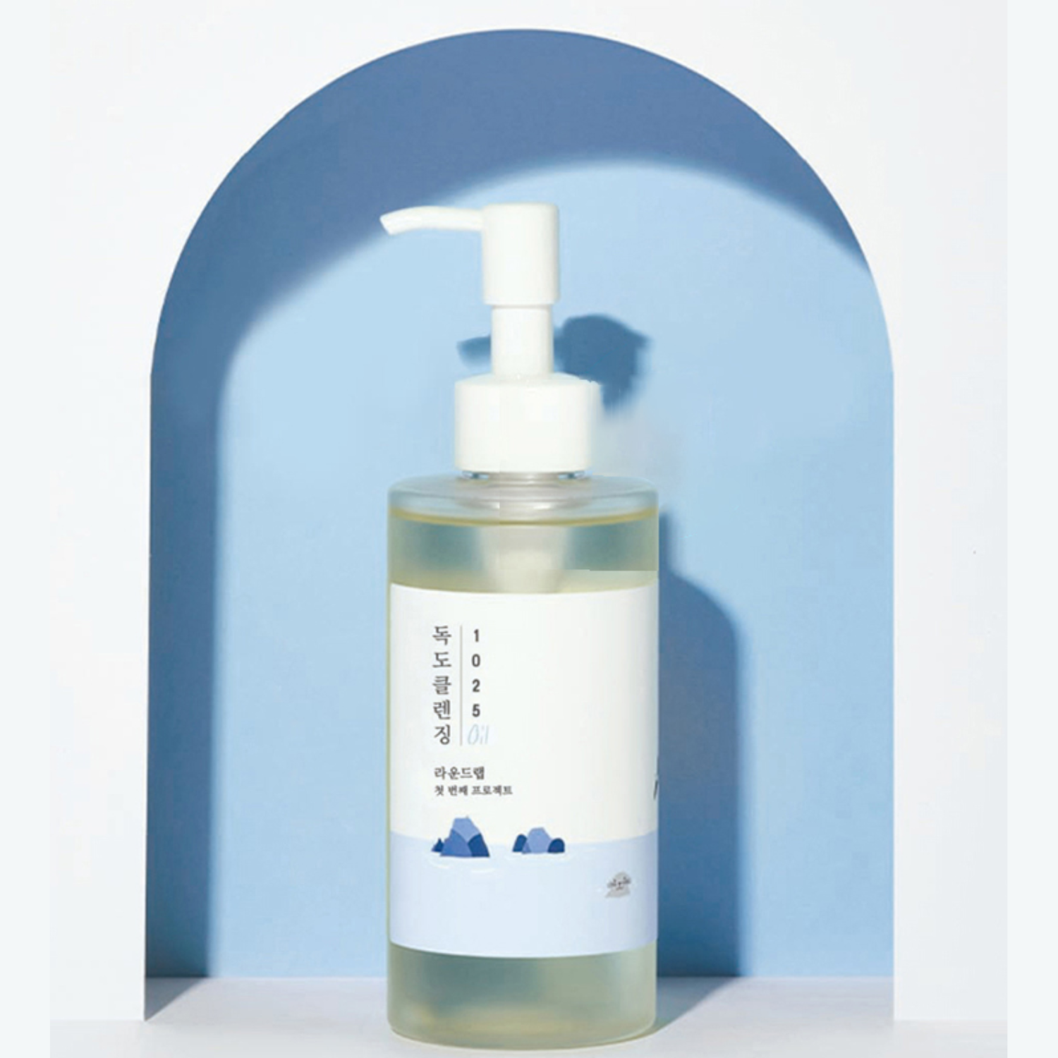 Round Lab 1025 Dokdo Cleansing Oil 200ml | OoshTush | Korean Skincare | K-Beauty