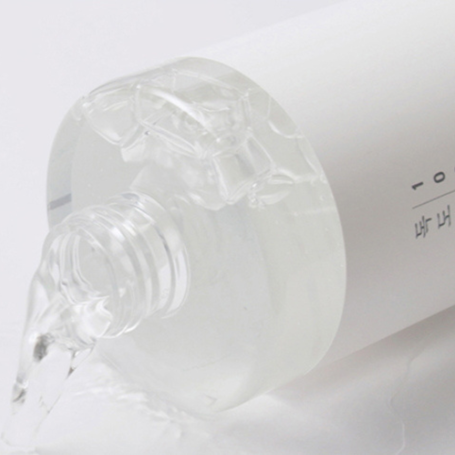 Round Lab 1025 Dokdo Cleansing Water 400ml | OoshTush | Korean Skincare | K-Beauty