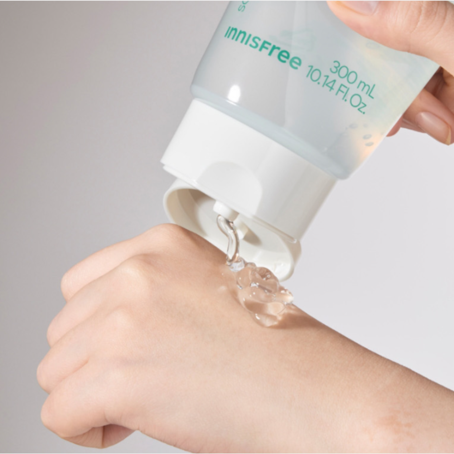 Innisfree Aloe Revital Soothing Gel 300ml | OoshTush | K-Beauty | Korean Skincare