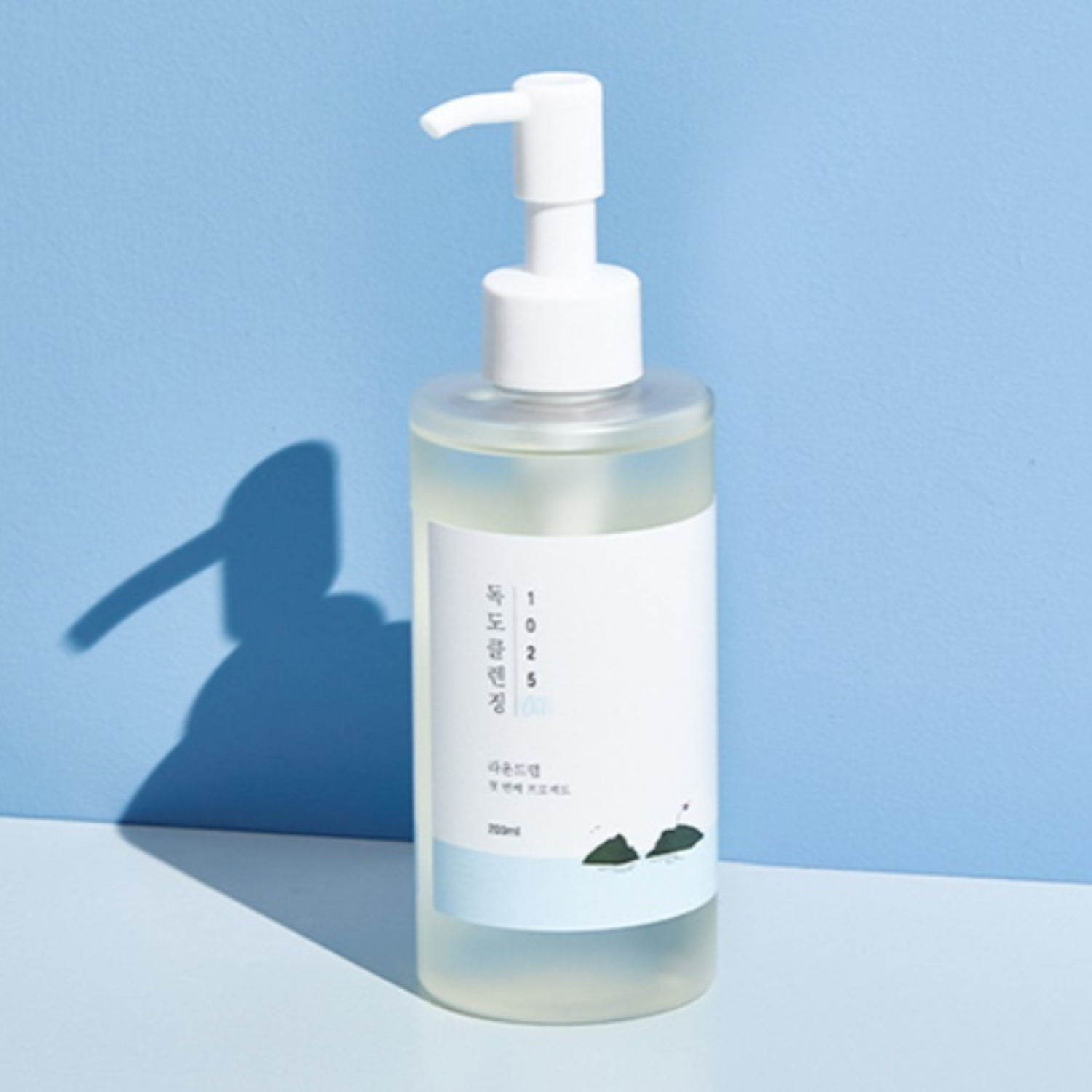 Round Lab 1025 Dokdo Cleansing Oil 200ml | OoshTush | Korean Skincare | K-Beauty