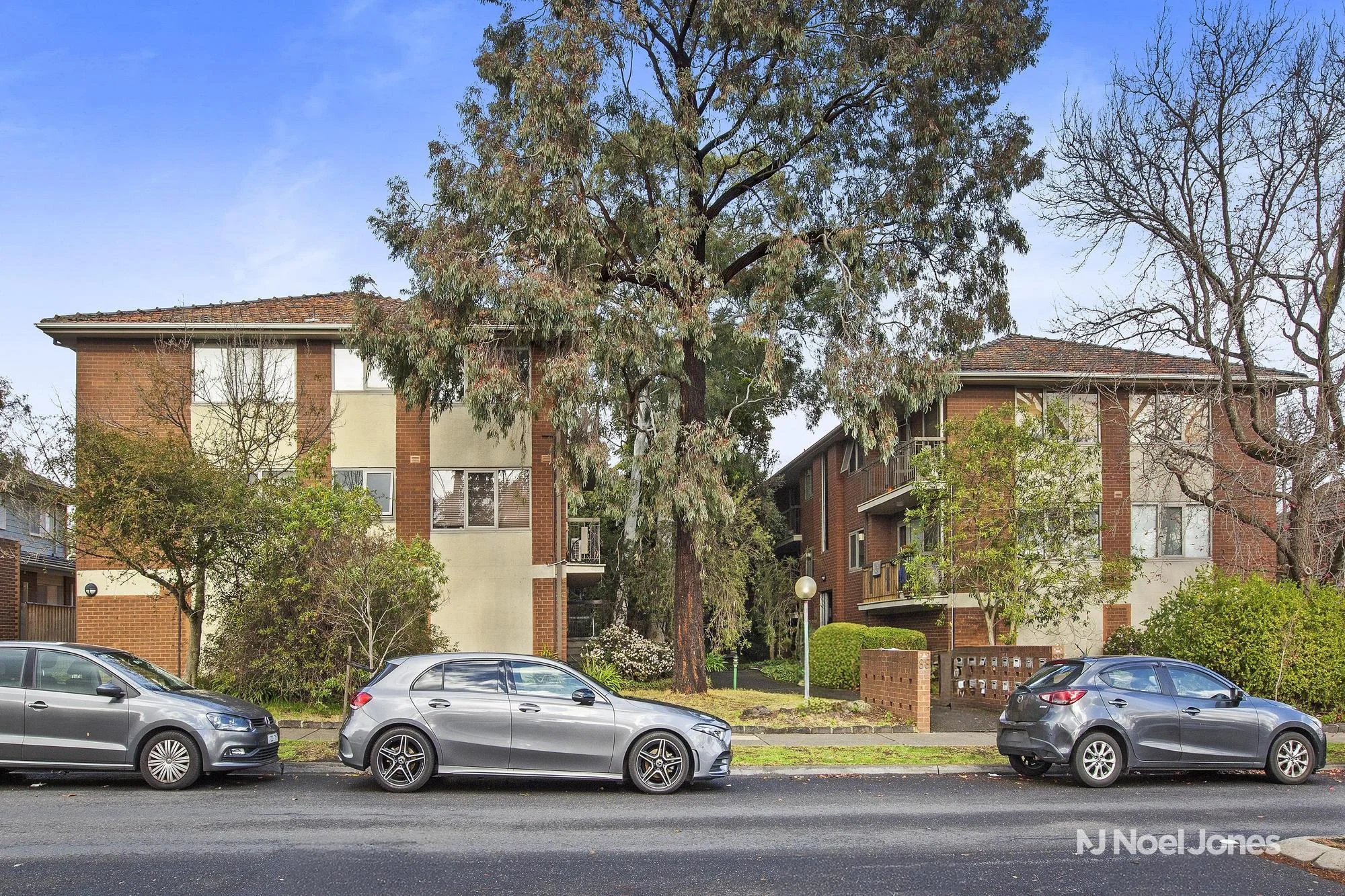 Updated apartment at 13/88-92 Victoria Road Hawthorn East featuring open-plan living with polished concrete floors and contemporary finishes. Premium tree lined location near Hawthorn East Primary School and Camberwell Junction.