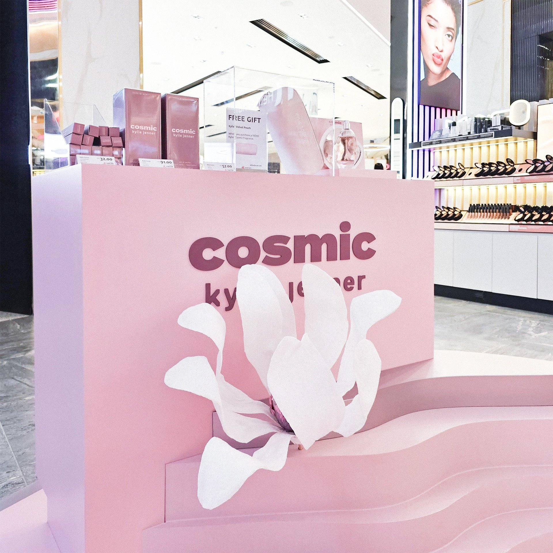 &ldquo;A sculptural bottle formed to fit perfectly in the palm of your hand,&rdquo; we designed this #TravelRetailDisplay for @cotydutyfree_anz to reflect the newest #CosmicKylie #perfume by @kyliecosmetics.

Installation: @artandsoul.com.au
Spatial 