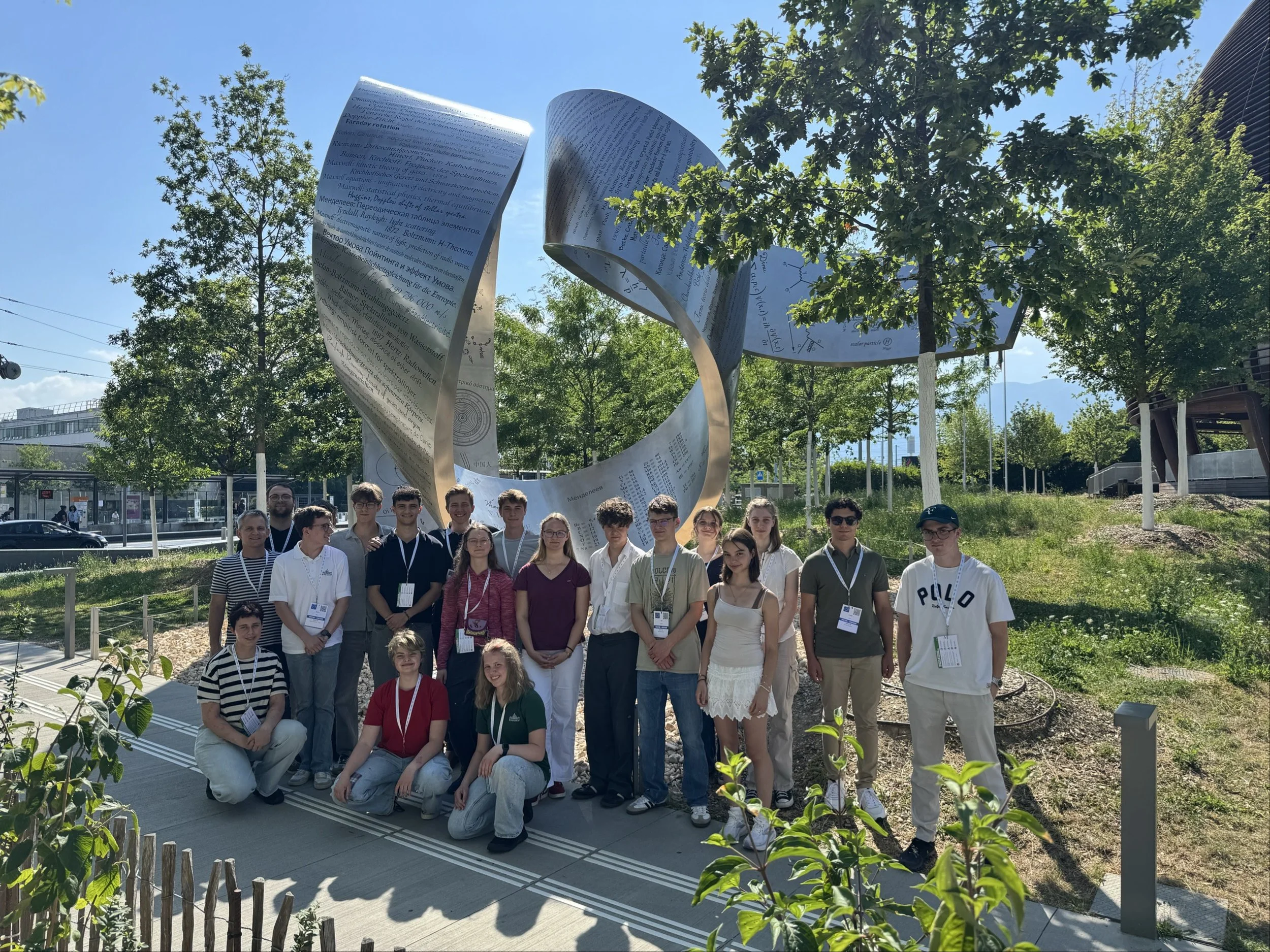 Ein Blick ins Herz der Teilchenphysik – plus-MINT Talente zu Gast am CERN