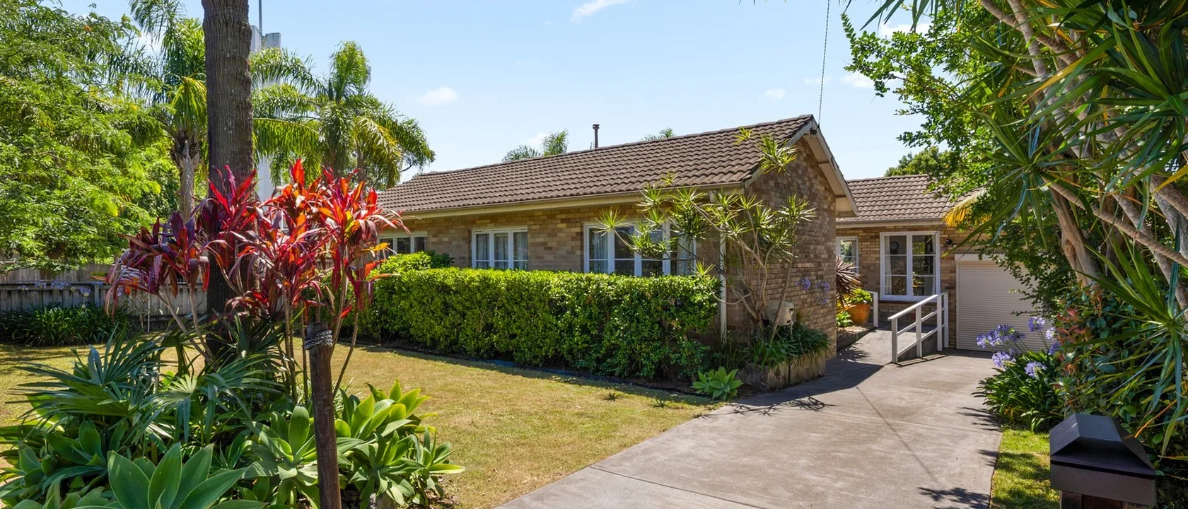 Spacious 4 Bedroom Family Home - Freshwater