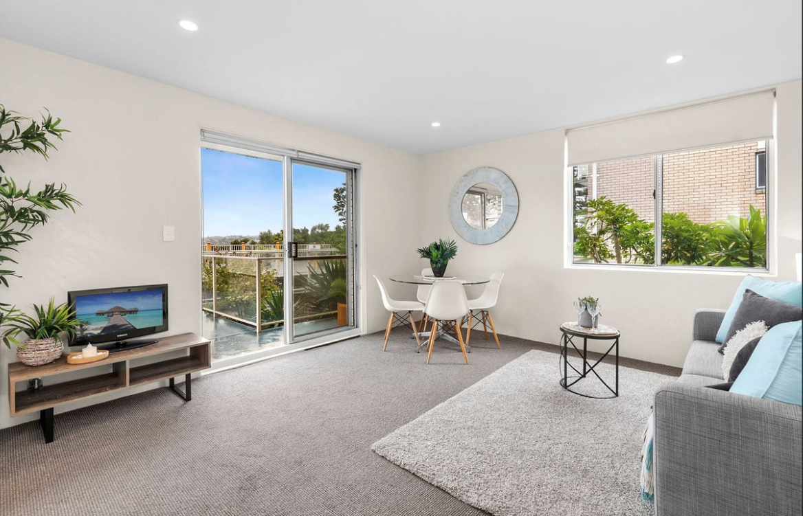 Freshwater Gem, Light-Filled Apartment
