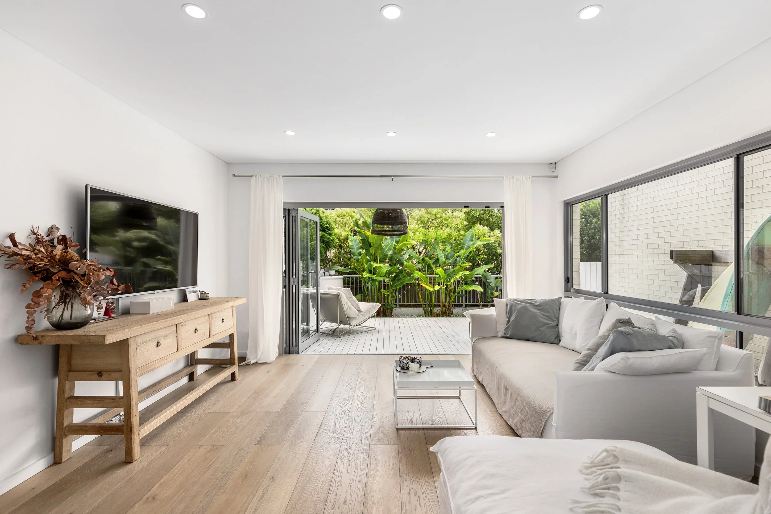 Beautifully Styled Fully Furnished Apartment
