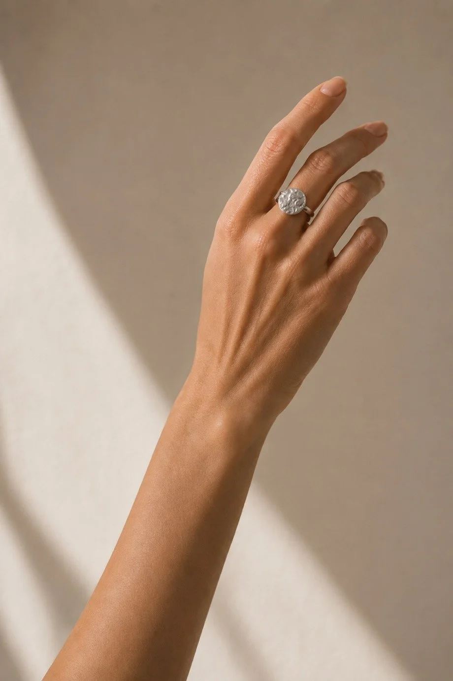 Anillo abierto con LUNA nº1