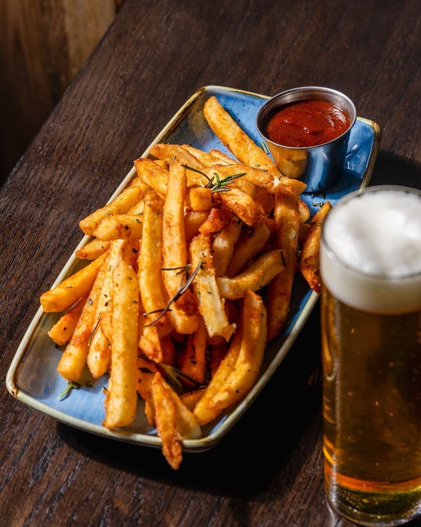 🍟 Introducing your new favorite Happy Hour small plate!

ROSEMARY FRIES
crispy fries . lamb jus . fresh rosemary

✨ Exclusive to our Happy Hour small plates menu, available daily from 4 pm to 6 pm in our bar area.

Join us for Happy Hour and indulge