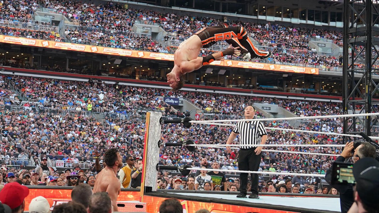 Logan Paul soha többé nem csinálja meg a Springboard Moonsault-ot