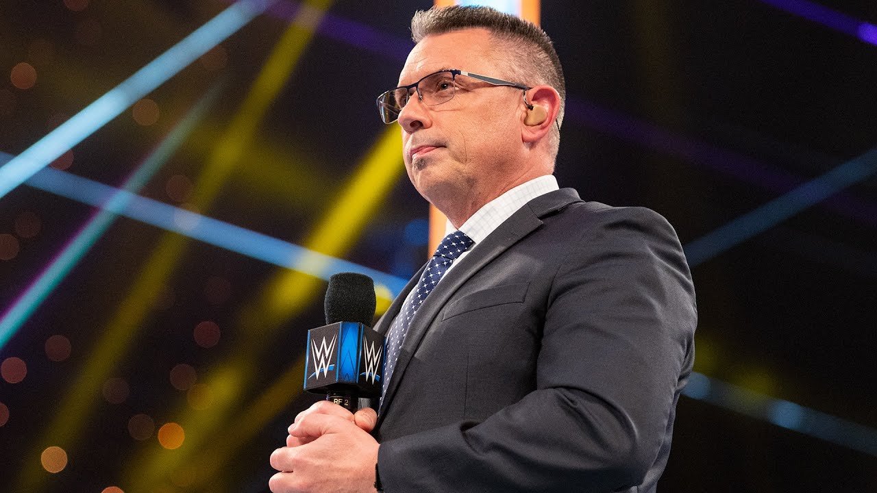 Michael Cole visszalép a backstage szerepétől