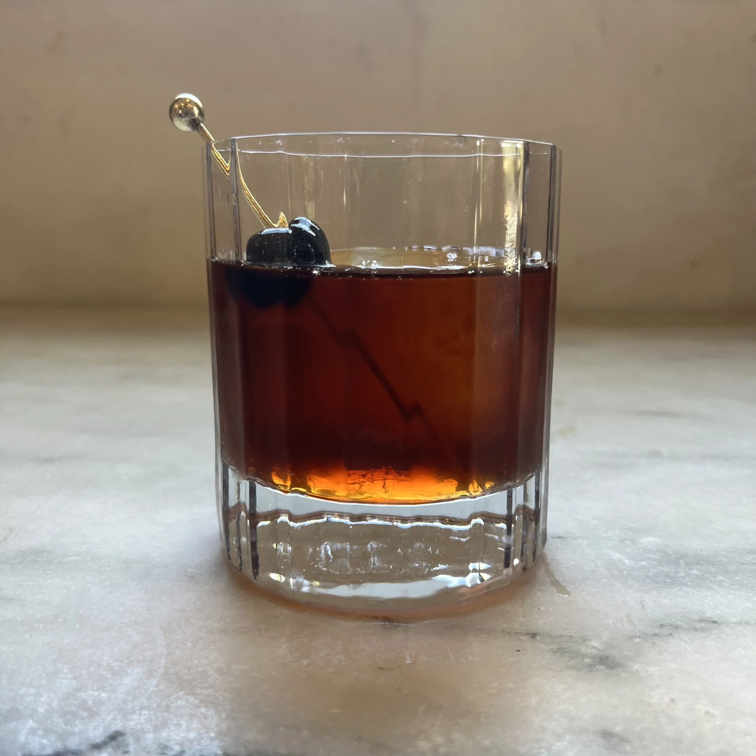HICKORY NOIR (pour over cherry)
