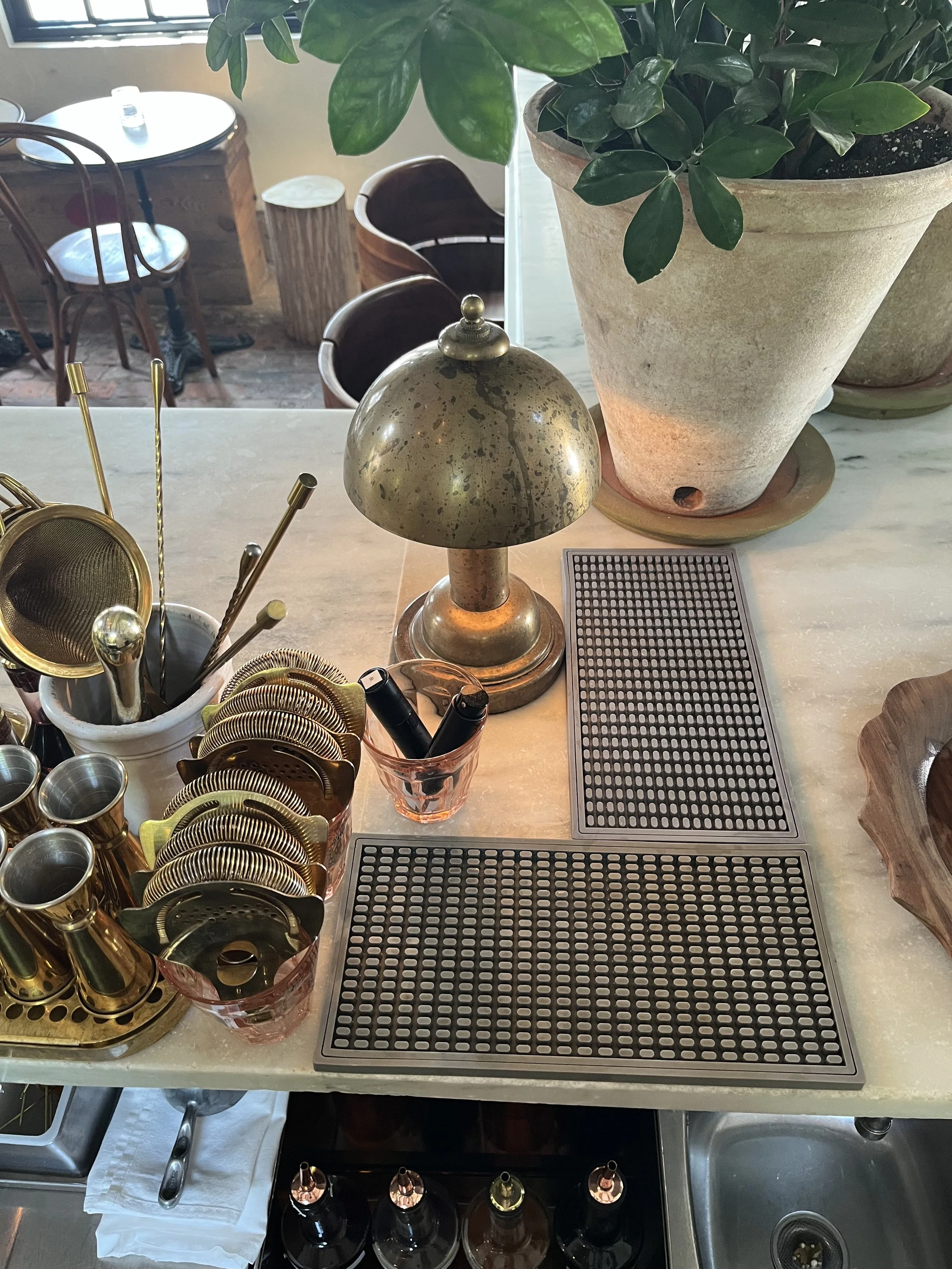 Bar 2 Mats: tightly against lamp with room for tray to their right