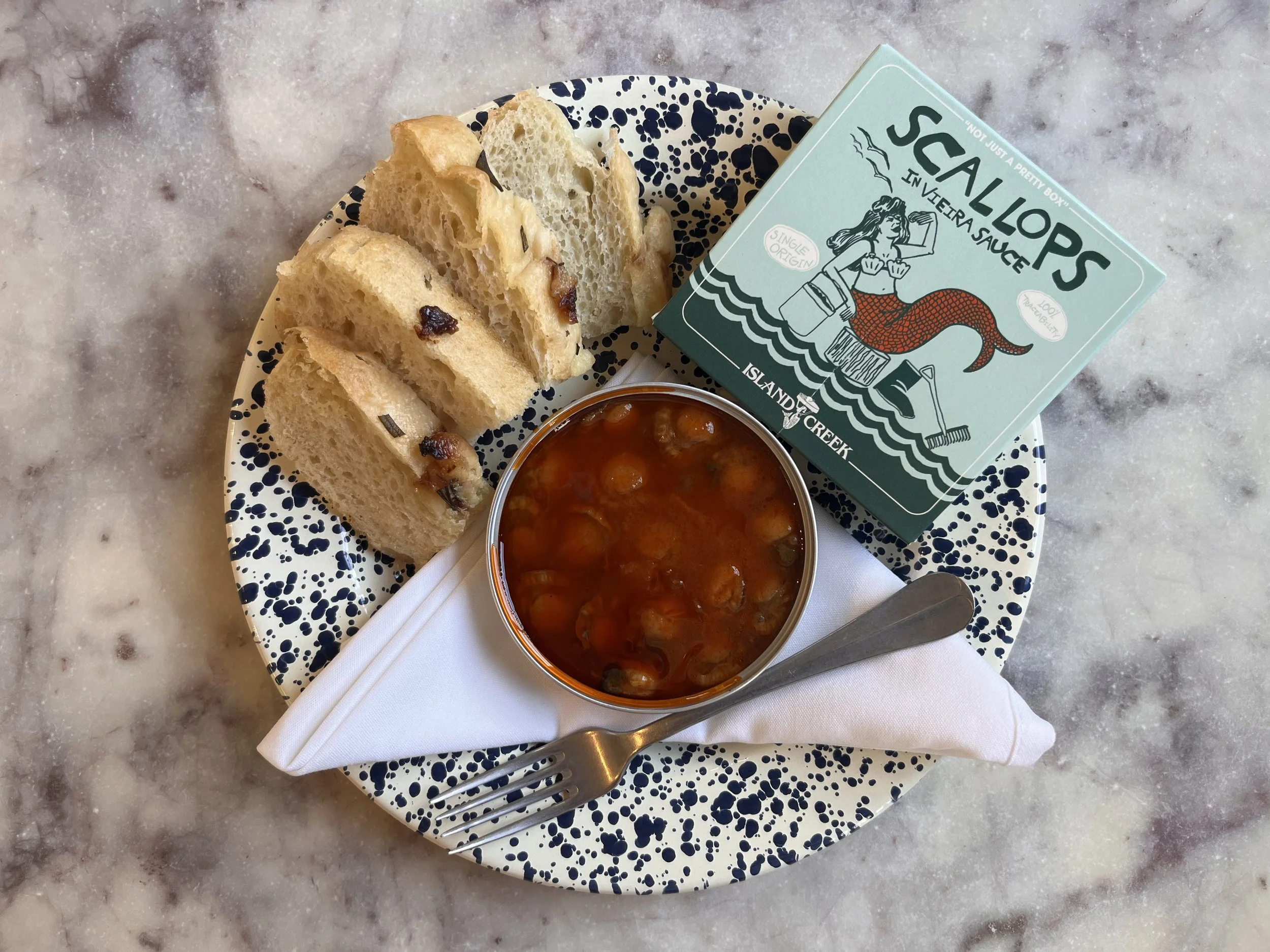 Scallops: served w/ focaccia