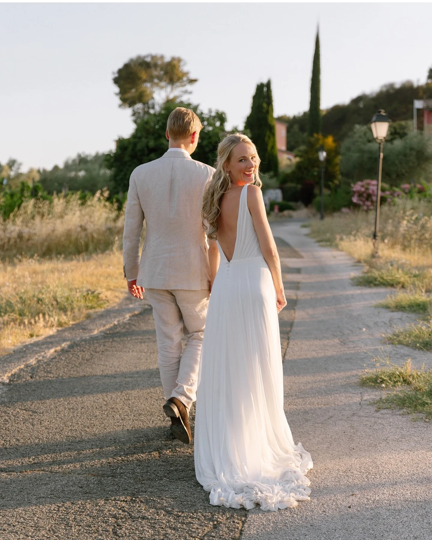 What a joy it was to photograph a Swedish wedding in the midst of the midsummer celebrations.
Congratulations are in order to the beautiful couple and the amazing team that put this stunning event together.

Venue @domaine_rabiega 
Planner @eventsbyv
