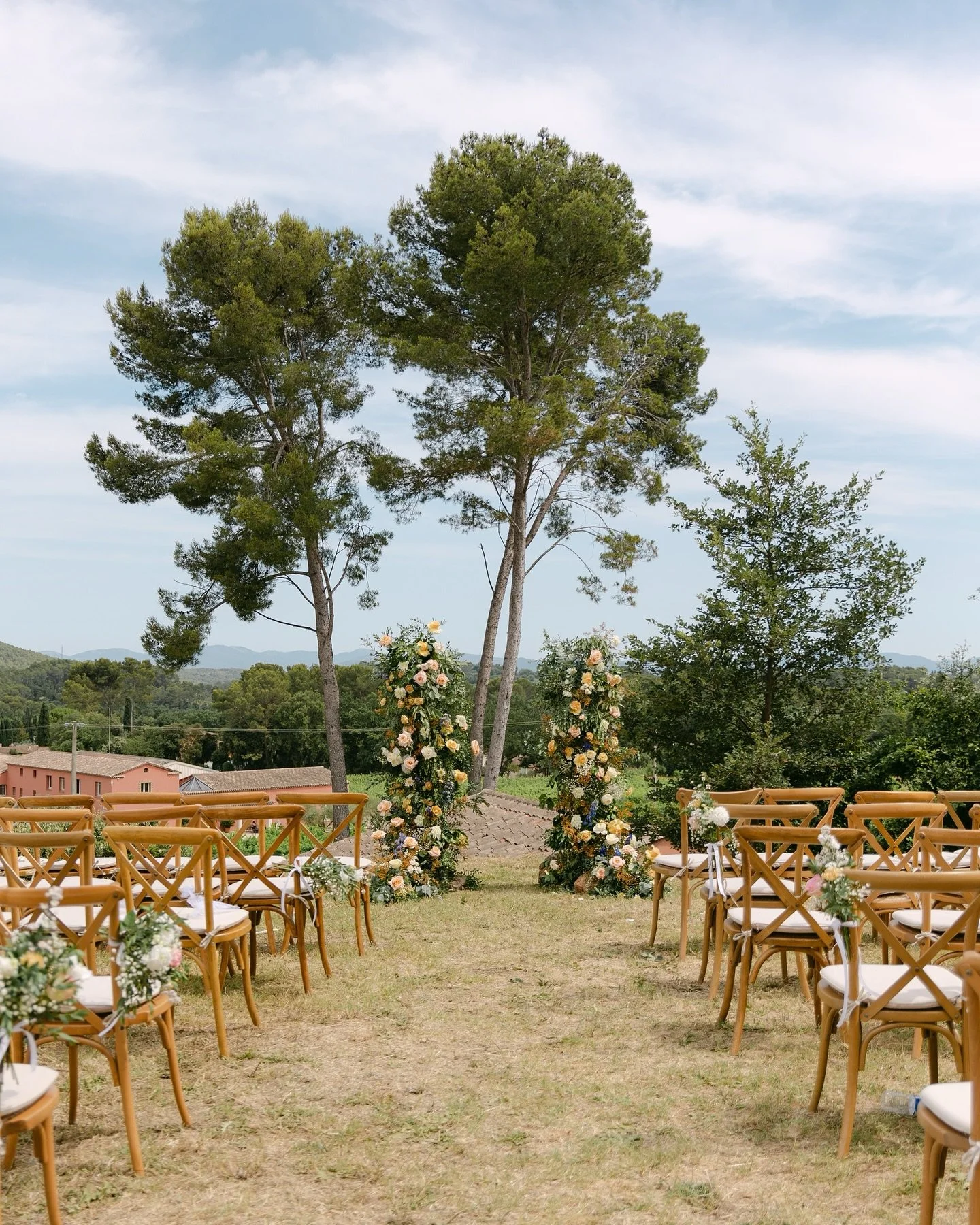 Dreamy midsummer wedding setup in the vineyards of Domaine Rabiega, perfectly nestled between the chic French Riviera and the sun-drenched hills of Provence.

Venue @domaine_rabiega 
Planner @eventsbyviveka 
Florals @mariemyrtille.fr 

#southoffrance