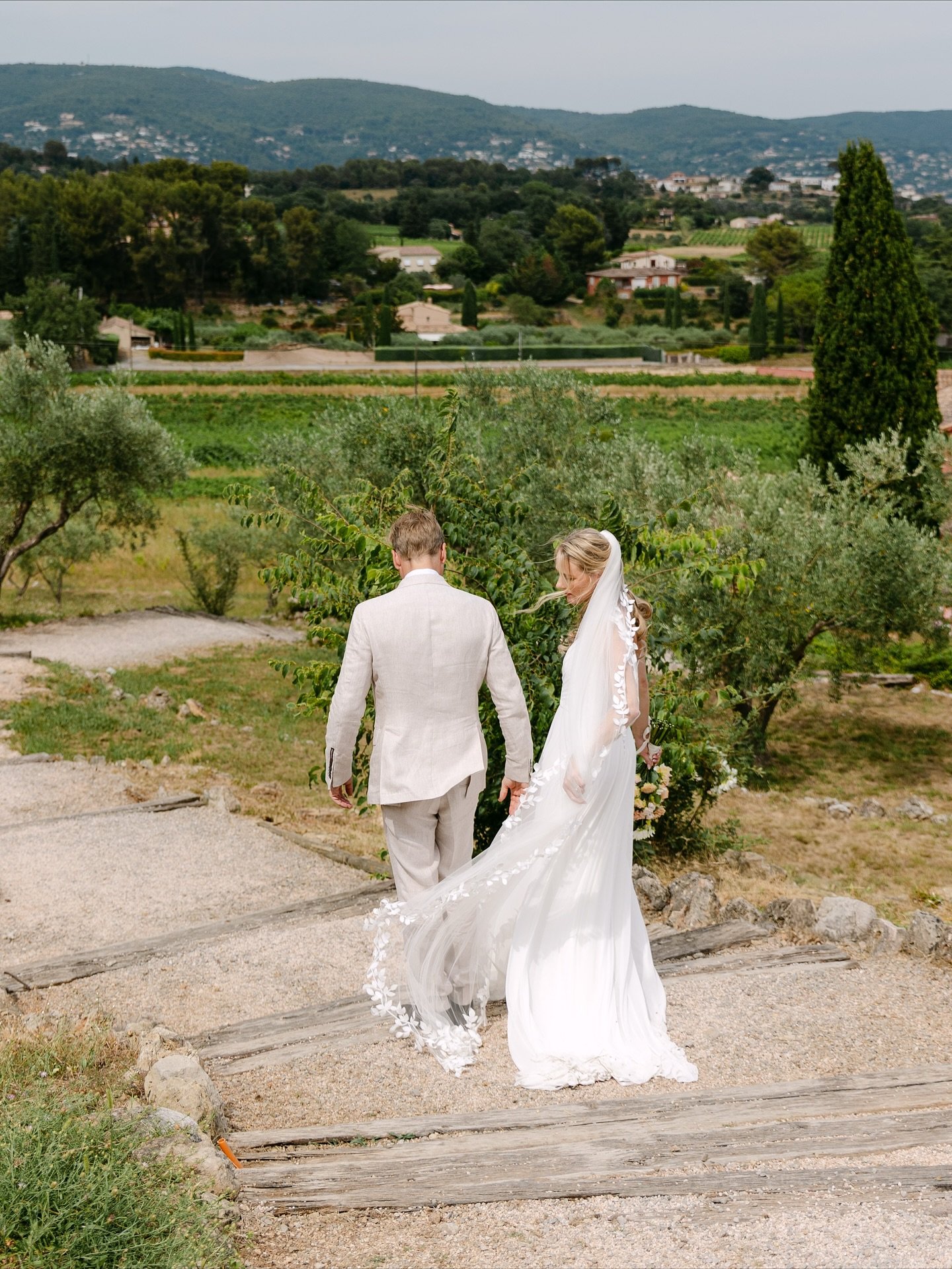 I love seeing my (current) home through the eyes of my destination couples. 
I remember their day as being one of the hottest in my recent memory, but the moment I stepped into their Proven&ccedil;al venue, I forgot all about the scorching heat and g