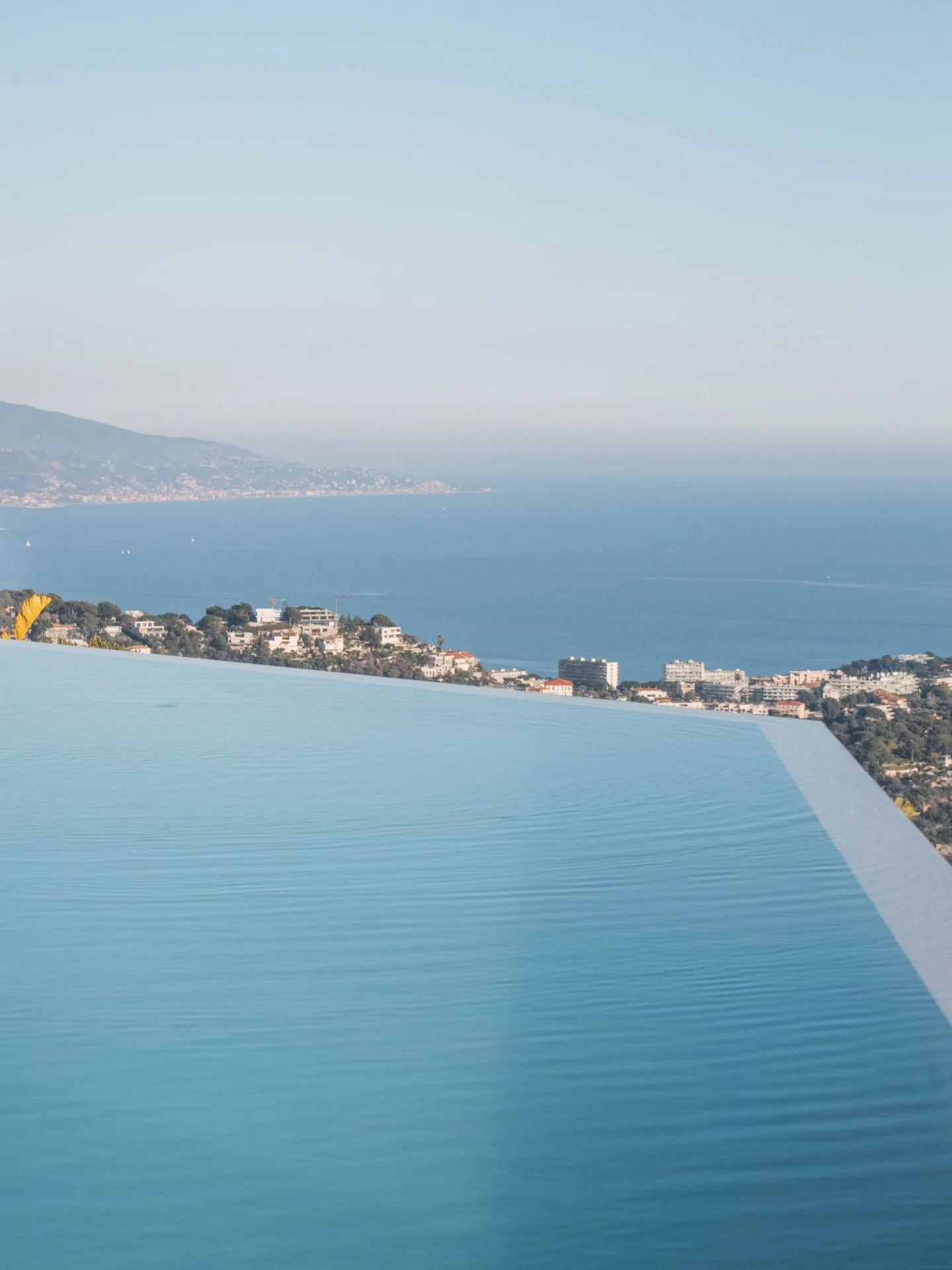 Very excited to be back here soon for another spectacular proposal. With those one of a kind views of Monaco high above the Mediterranean Sea, it&rsquo;s hard to imagine something this unforgettable.

#southoffrancephotographer #frenchrivieraphotogra