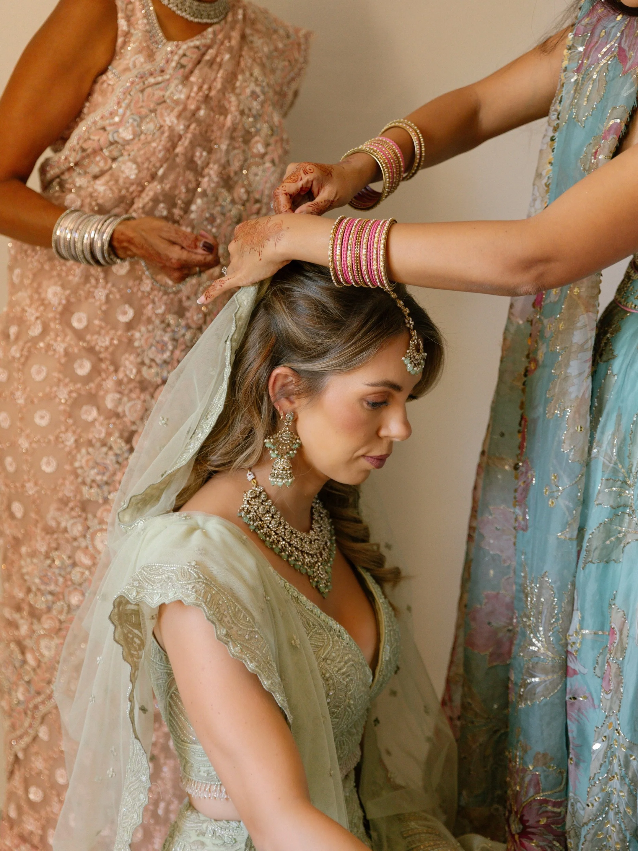 A huge honour and privilege to witness all the sacred traditions, deep connections and incredible fashion moments at E&amp;S wedding this past August in Provence.

Venue @bastidesaintlouisduthoronet Flowers @victoire_jeanne 
Photography @lilyfrebourg