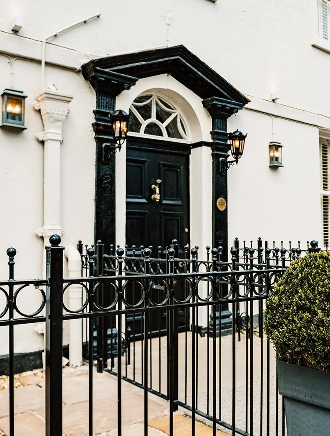 Where it all begins. Our iconic entrance. 

A perfect setting for arrivals, portraits, and unforgettable first moments.

#lancashireweddingvenue  #georgianmanor  #northwestweddings