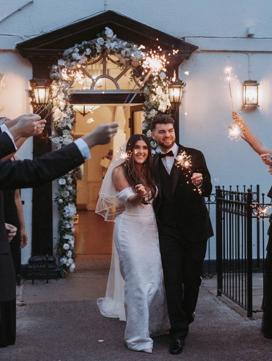 An unforgettable moment ✨

@ctrphoto__

#sparklerphoto #lancashireweddings  #weddingphotography #manchesterwedding