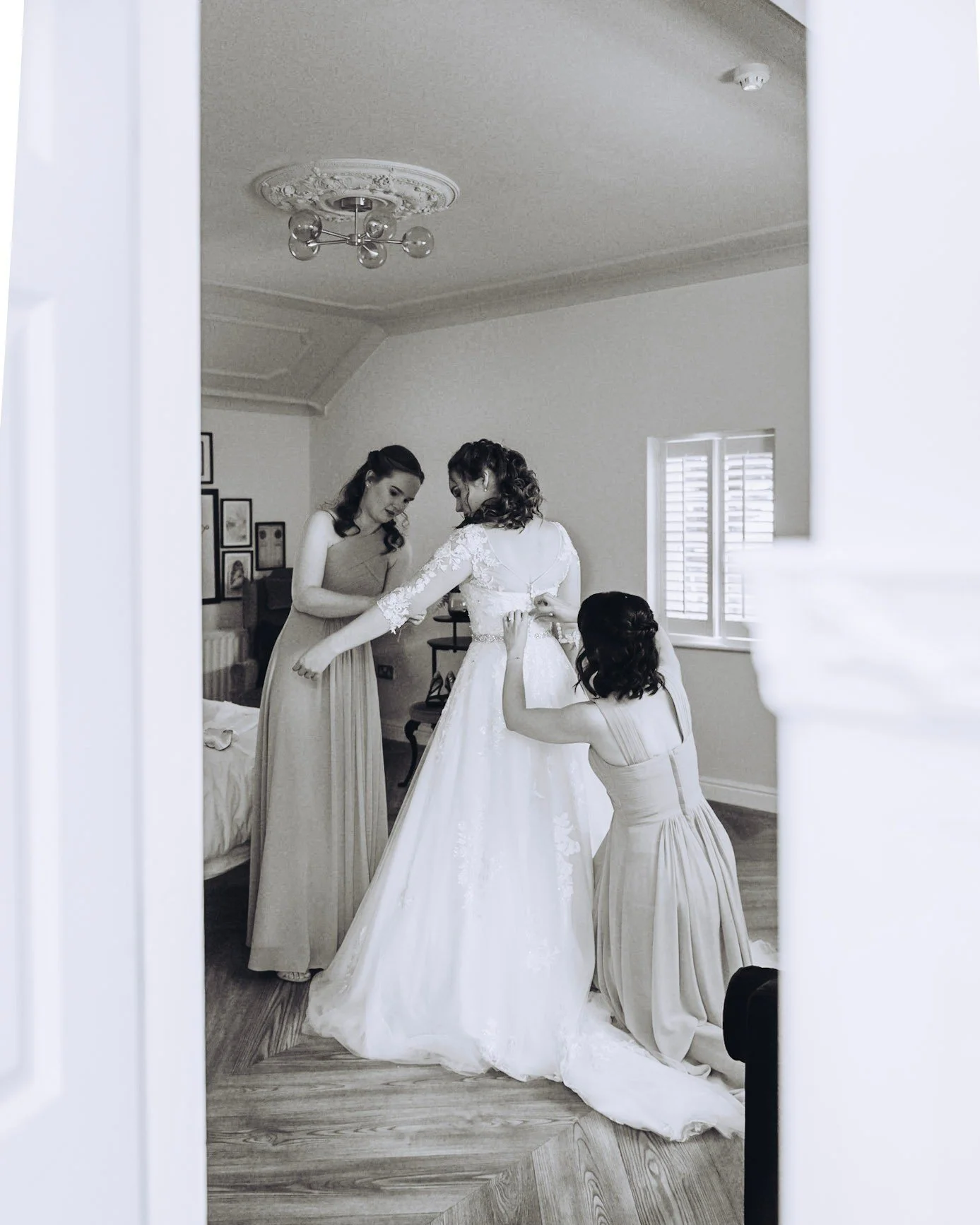 Your morning here. 

Peaceful, unhurried, just perfect. 

@lauramyersphotography

#lancashirewedding #bridalsuite #georgianmanor