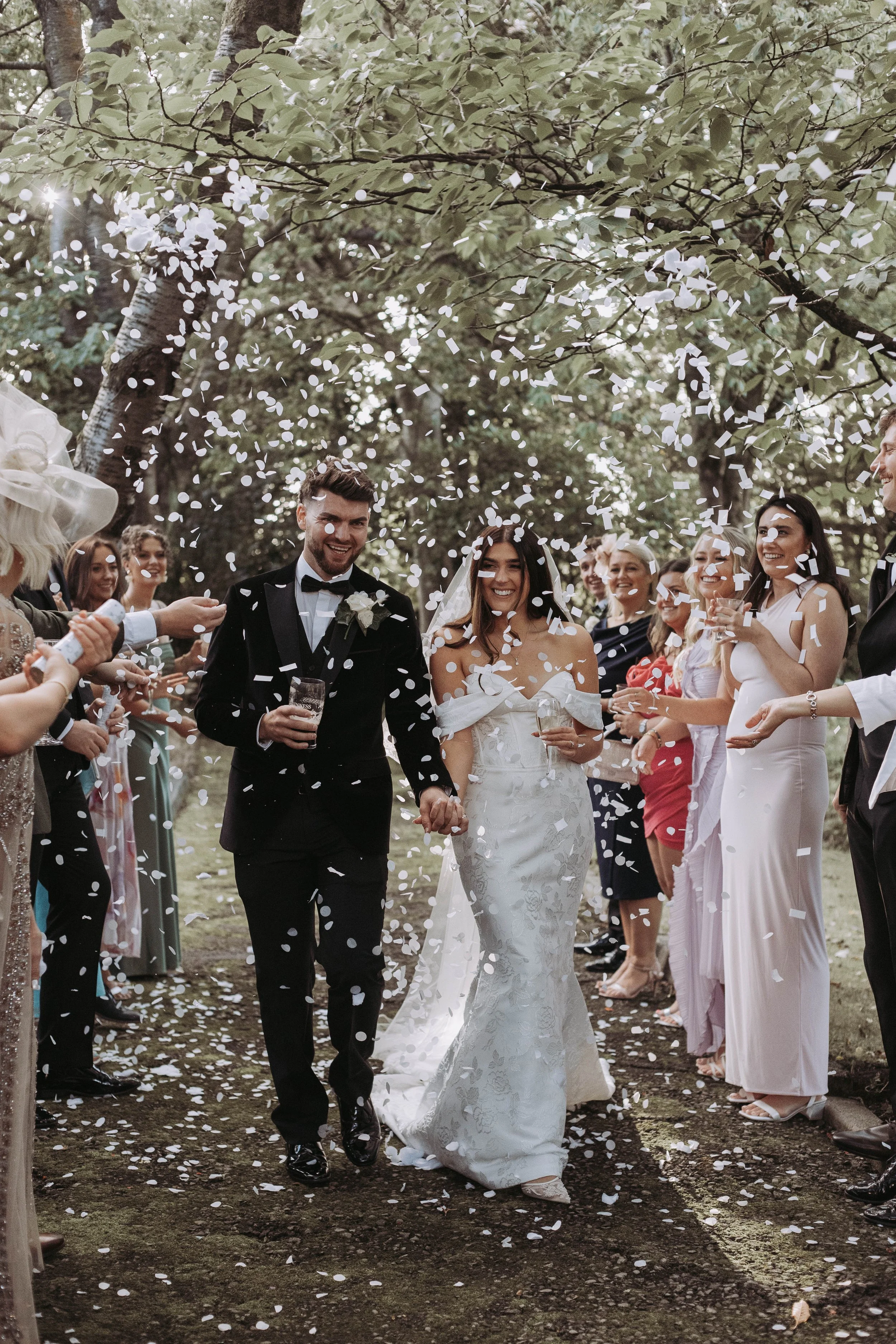 wedding couple confetti