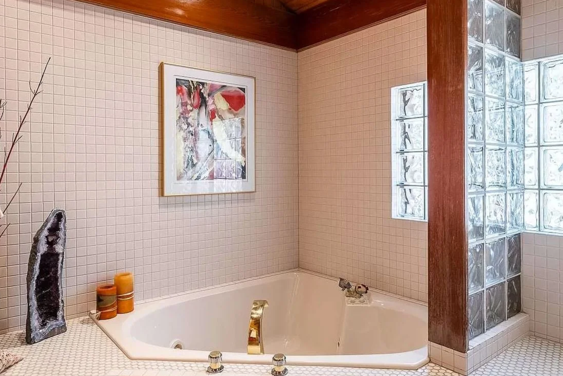 M+Bath+2.png