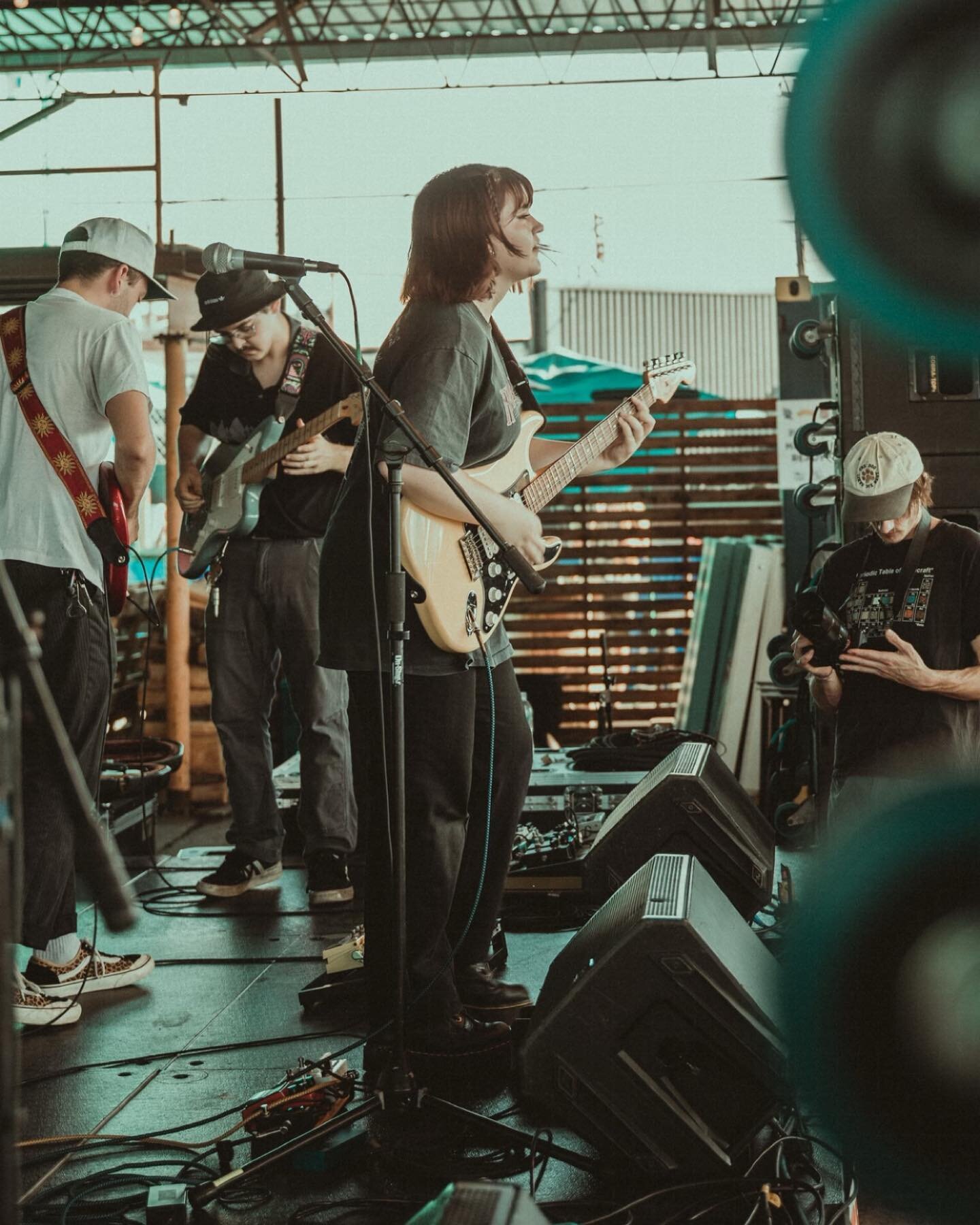 thank you @sunsetoncentral for having us last Saturday! it was our first time in Knoxville and the warmest welcome 💖 we will be back! thanks to @fletcher_knox for the photos :) 

&ldquo;I like to break things&rdquo; comes out Friday!!!! can&rsquo;t 