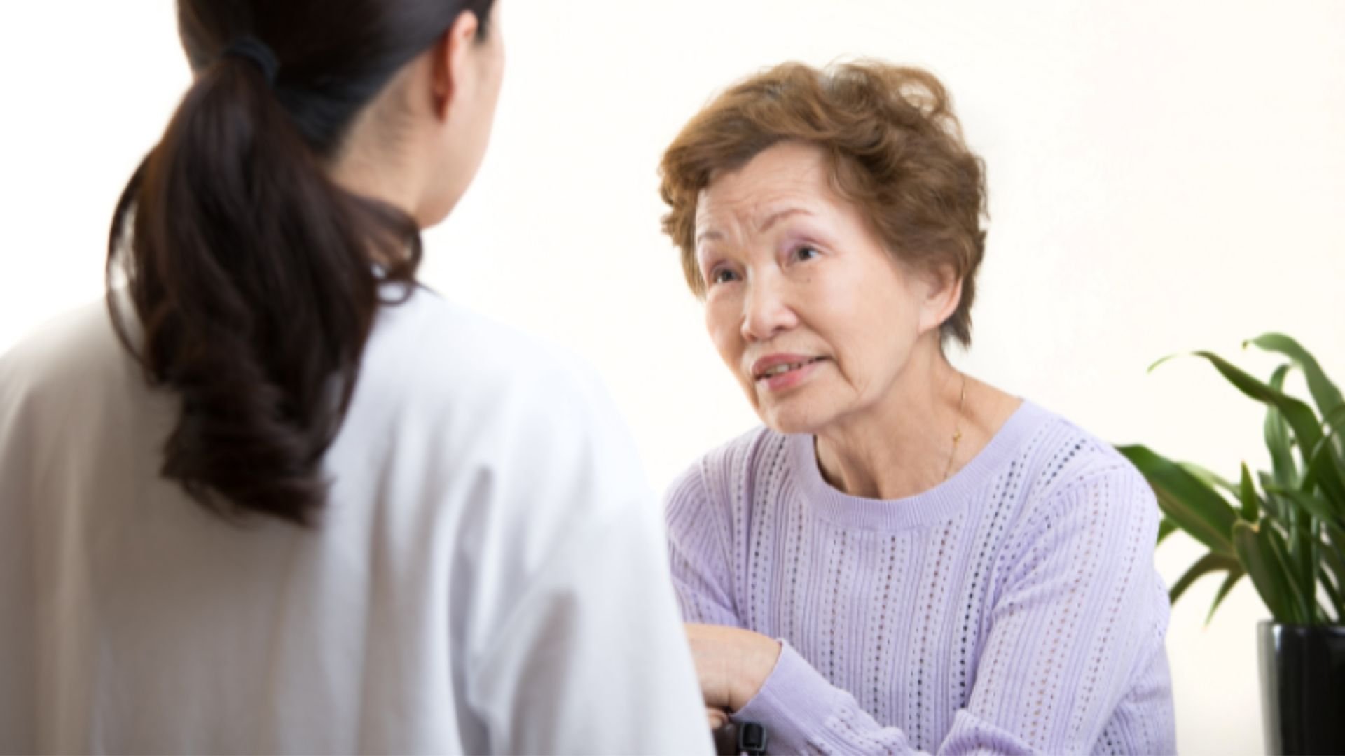 How to Bring Up Health Concerns When Visiting Your Aging Parents