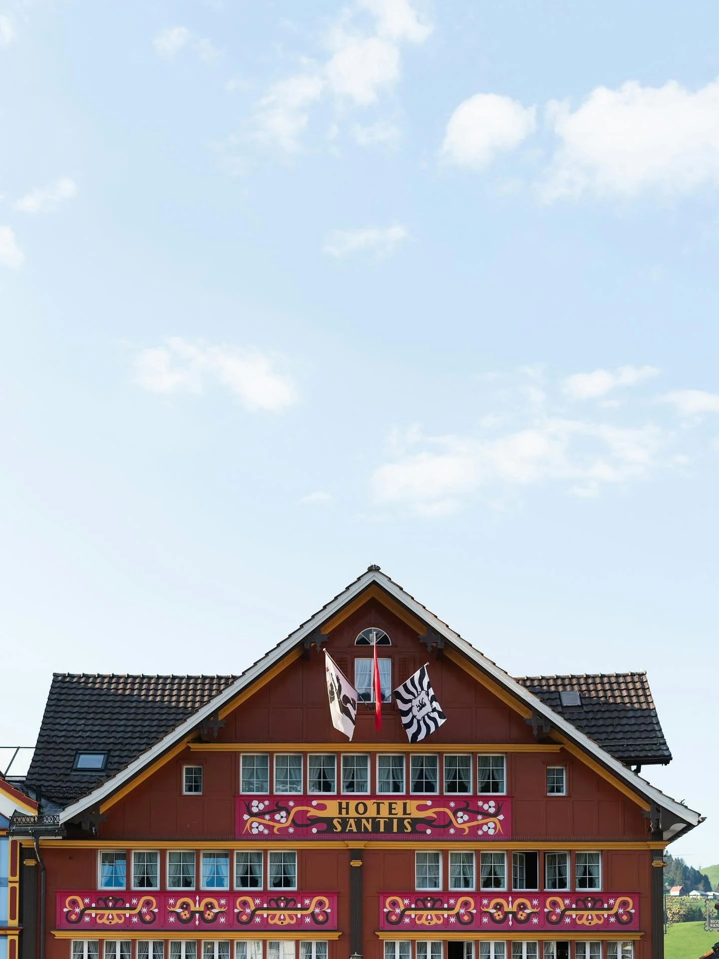 2026 bookings are coming in hot! 🔥 With friends in all the right places and local insight around the world, we can help you plan spring travel that&rsquo;s effortless and unforgettable.

From the Alps of Switzerland to the beaches of Turks &amp; Cai