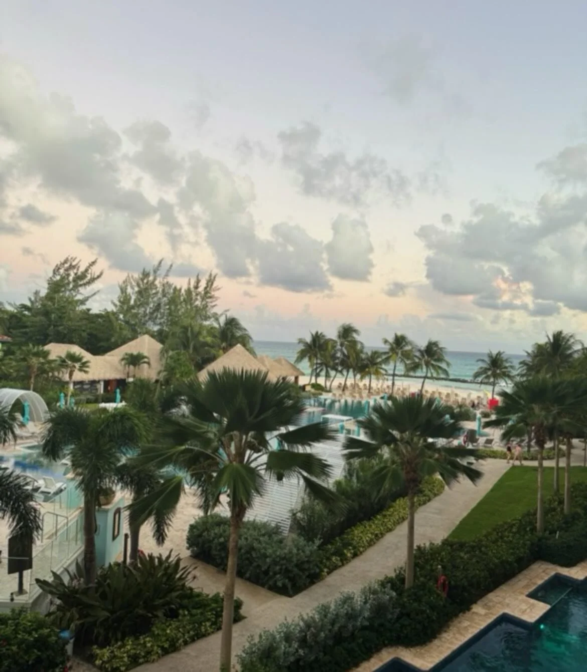 Court &amp; Derek honeymooned their hearts out! 

When the original plan of Jamaica fell through (prayers!🇯🇲), we pivoted outside the hurricane belt to Barbados. 

What felt like a cancellation just turned into a bit of shuffling and creativity. 

