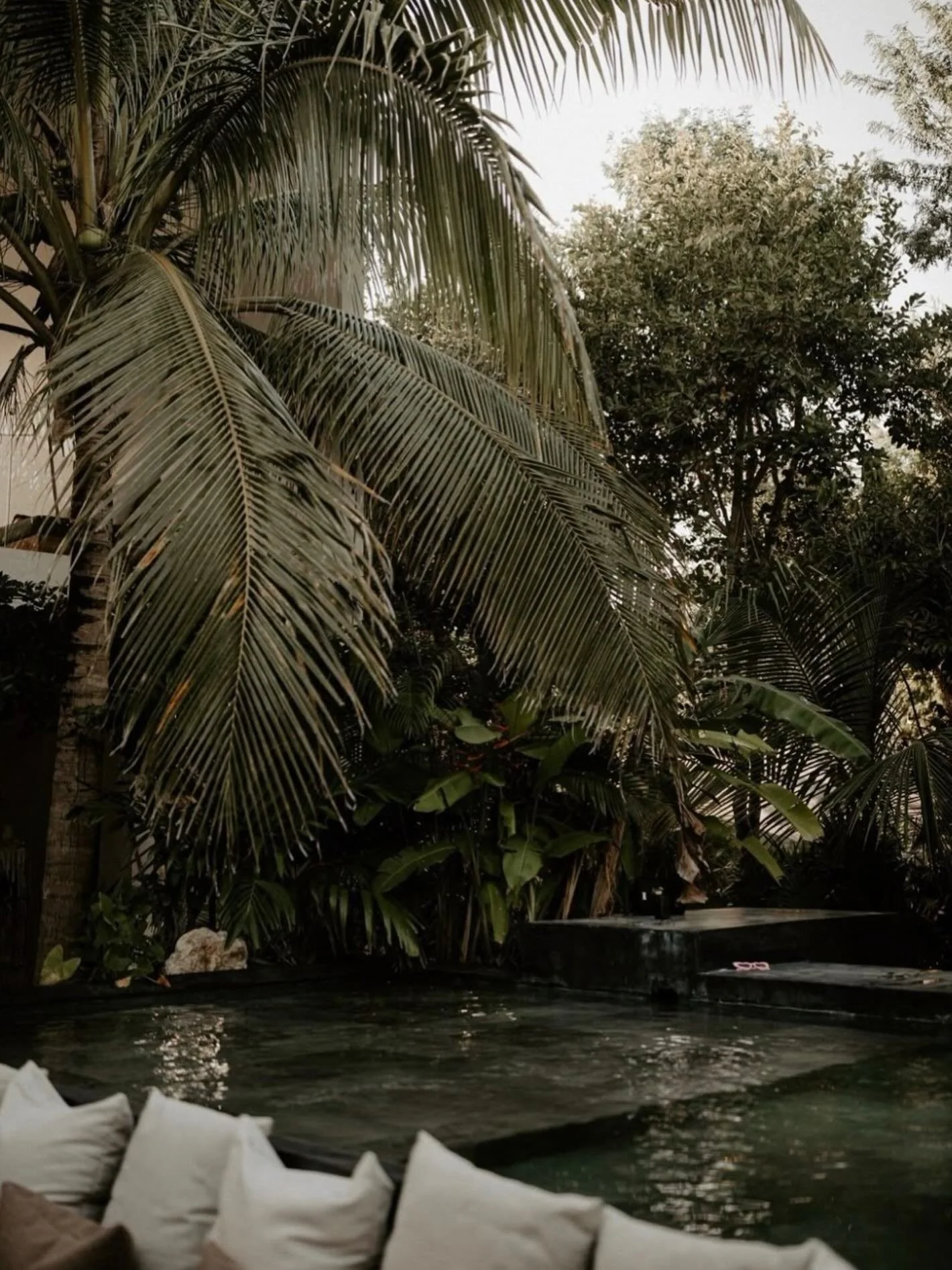 Thinking about summer travel and wondering if you&rsquo;re late?

You&rsquo;re not &mdash; but here&rsquo;s the sweet spot:
☀️ Sun &amp; sand: 3+ months
🧳 Custom travel: 6+ months
🚢 River cruising / safari: 9&ndash;12 months

Flights don&rsquo;t op