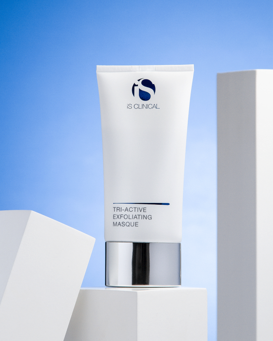 is-clinical-tri-active-exfoliating-masque1.png