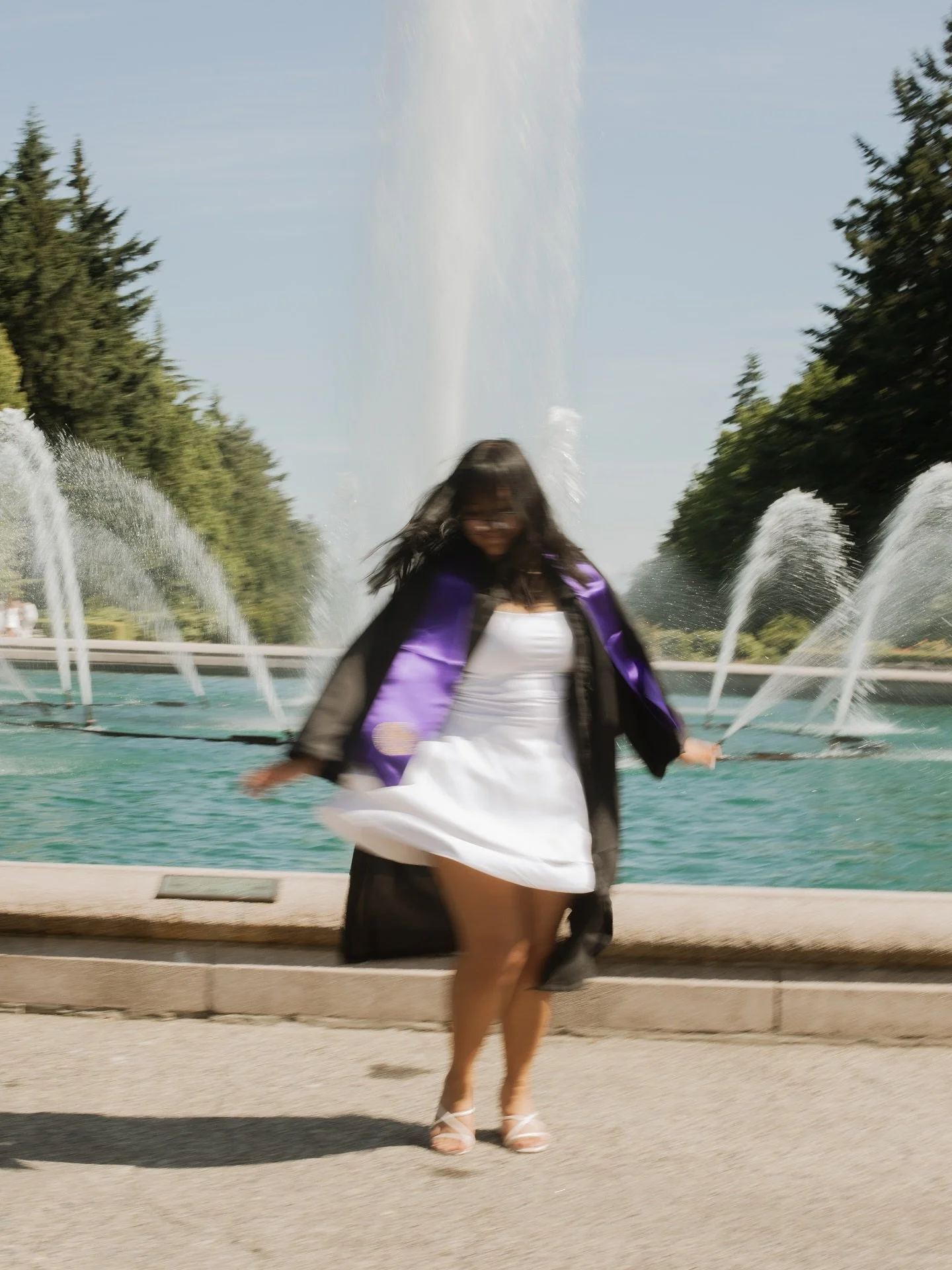 congratulations monika!! 🎓

#graduationphotos #collegegrad #collegegradphotos #college #photography #seattlephotographer #seattleportraitphotographer #universityofwashington #washingtonphotographer