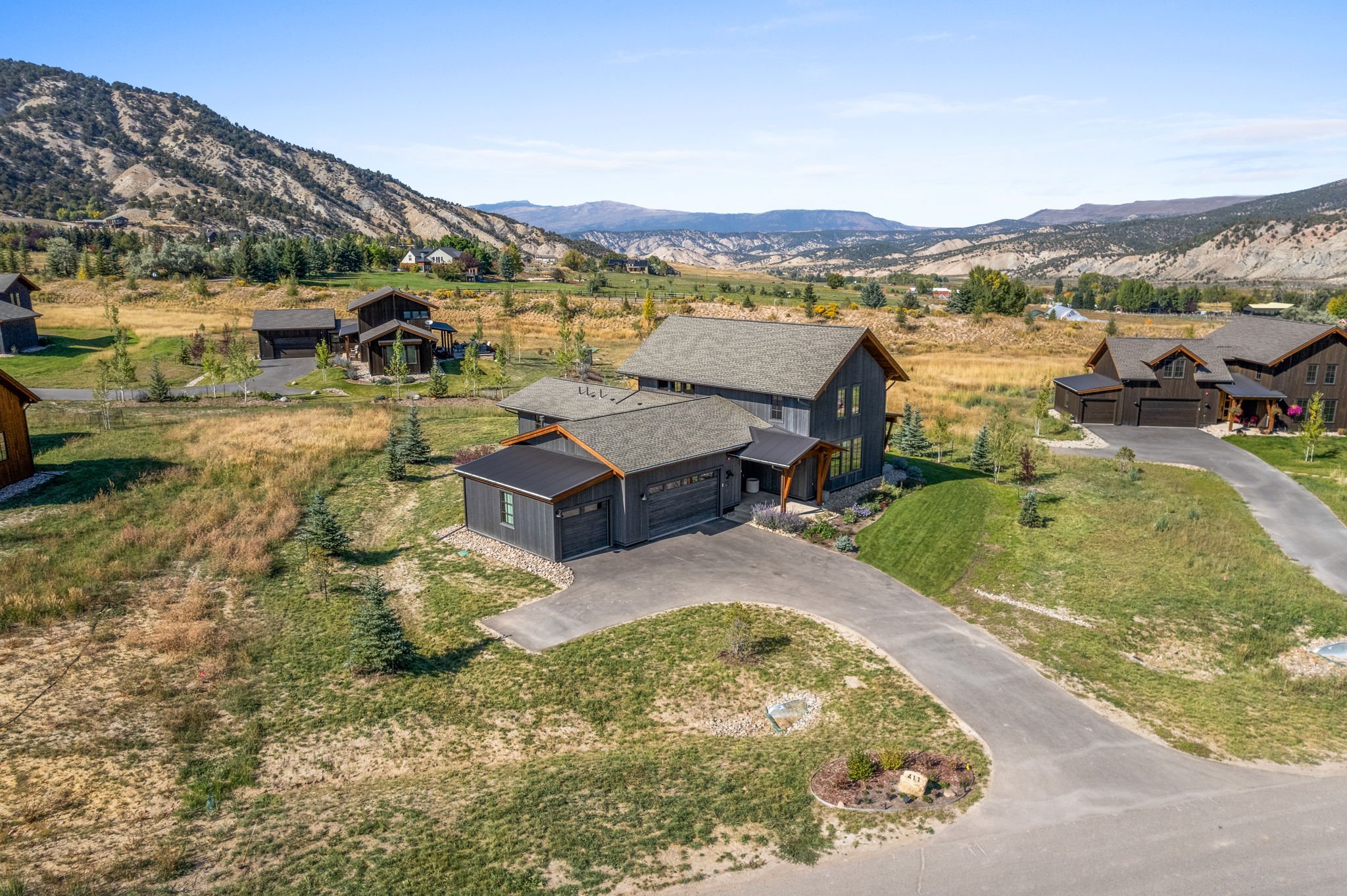 4-web-or-mls-411 Hunter View Ln-4.jpg