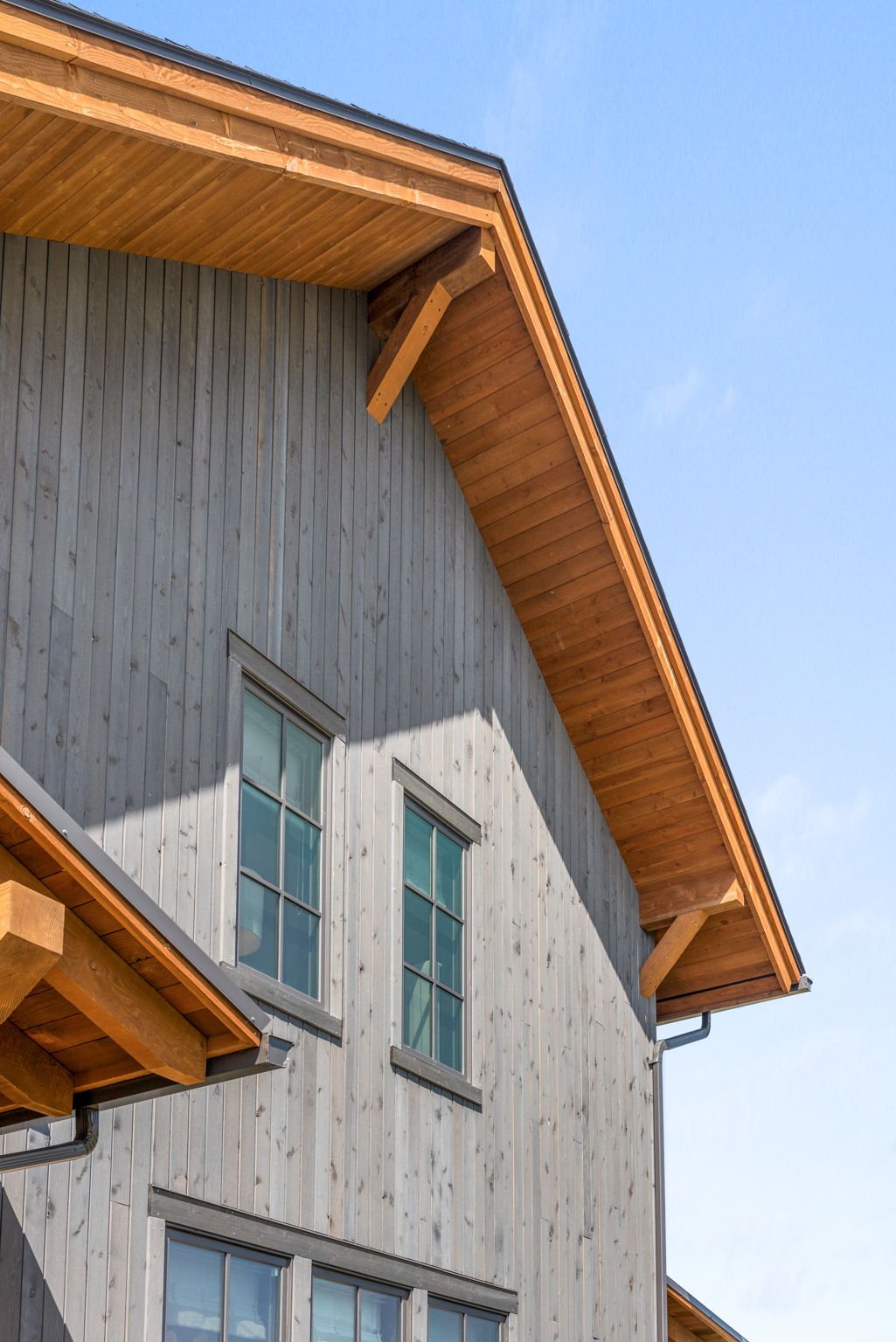 5-web-or-mls-411 Hunter View Ln-5.jpg
